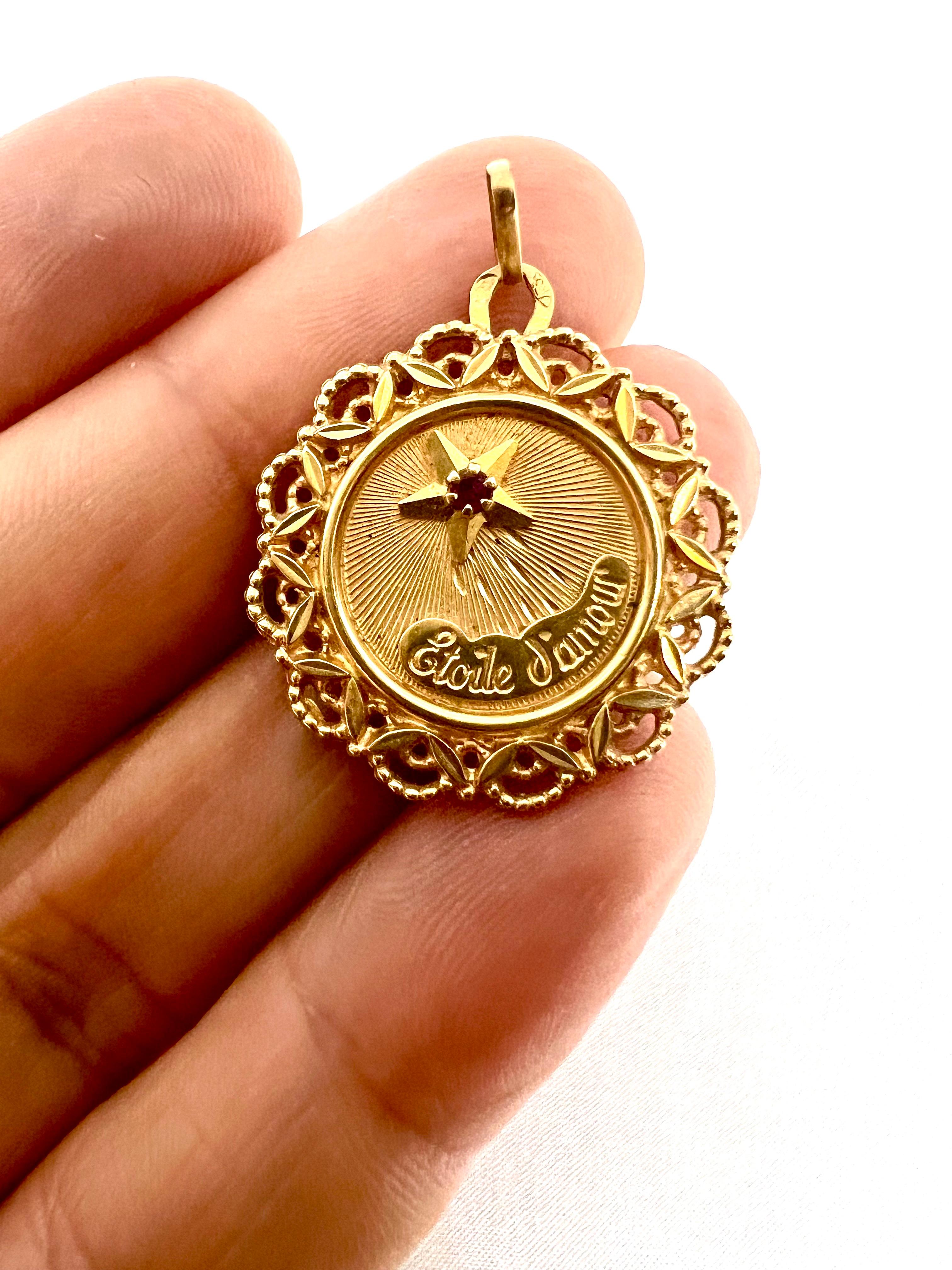 Star of Love Etoile d’Amour 18k Gold Pendant French Vintage Love Token For Sale 1