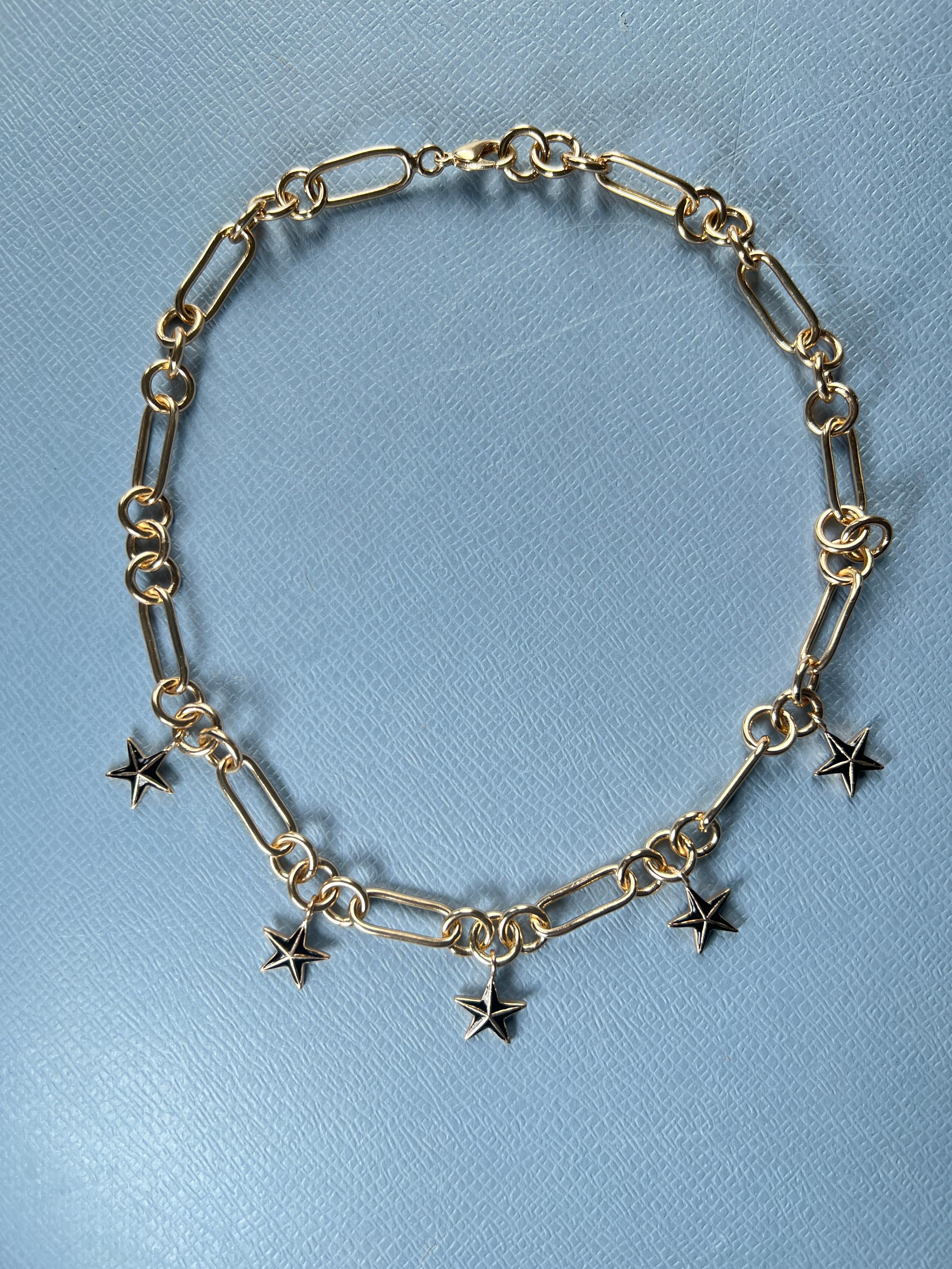 Contemporain Five Star Charm Necklace Gold Plate Black Enamel, Chunky Choker Chain en vente