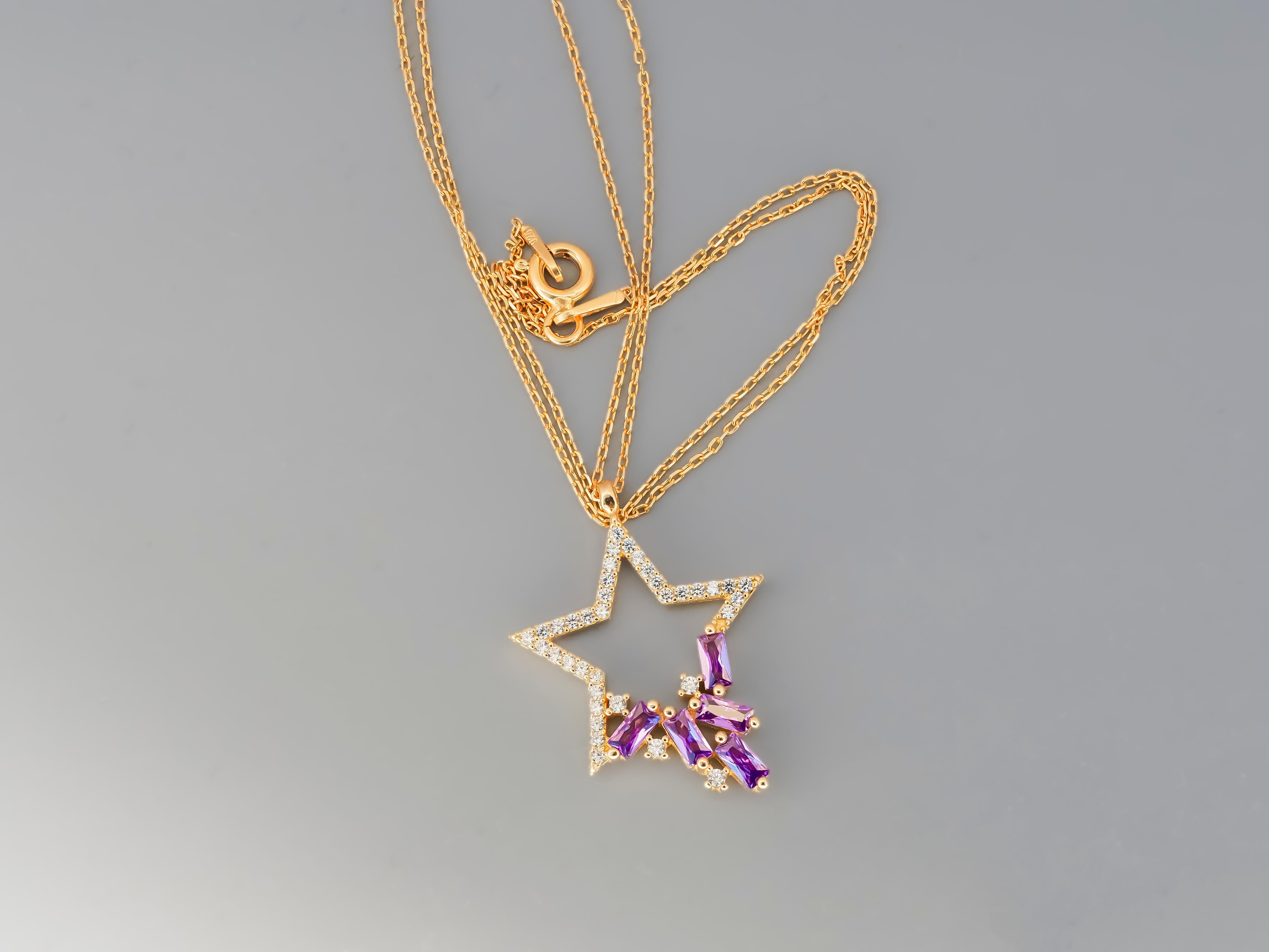 Star pendant necklace in 14k gold. In New Condition For Sale In Istanbul, TR