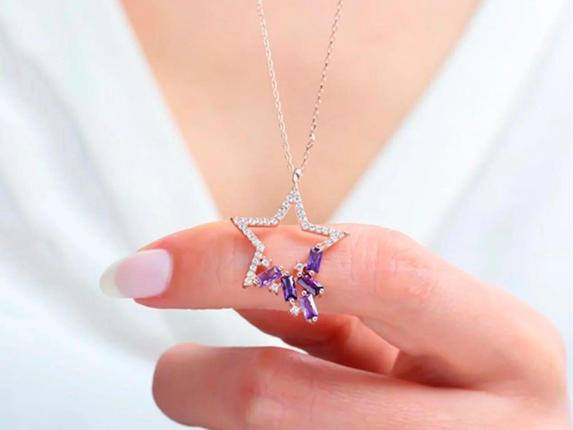 Star Pendant Necklace with Diamonds and Amethysts in 14k Gold For Sale 1