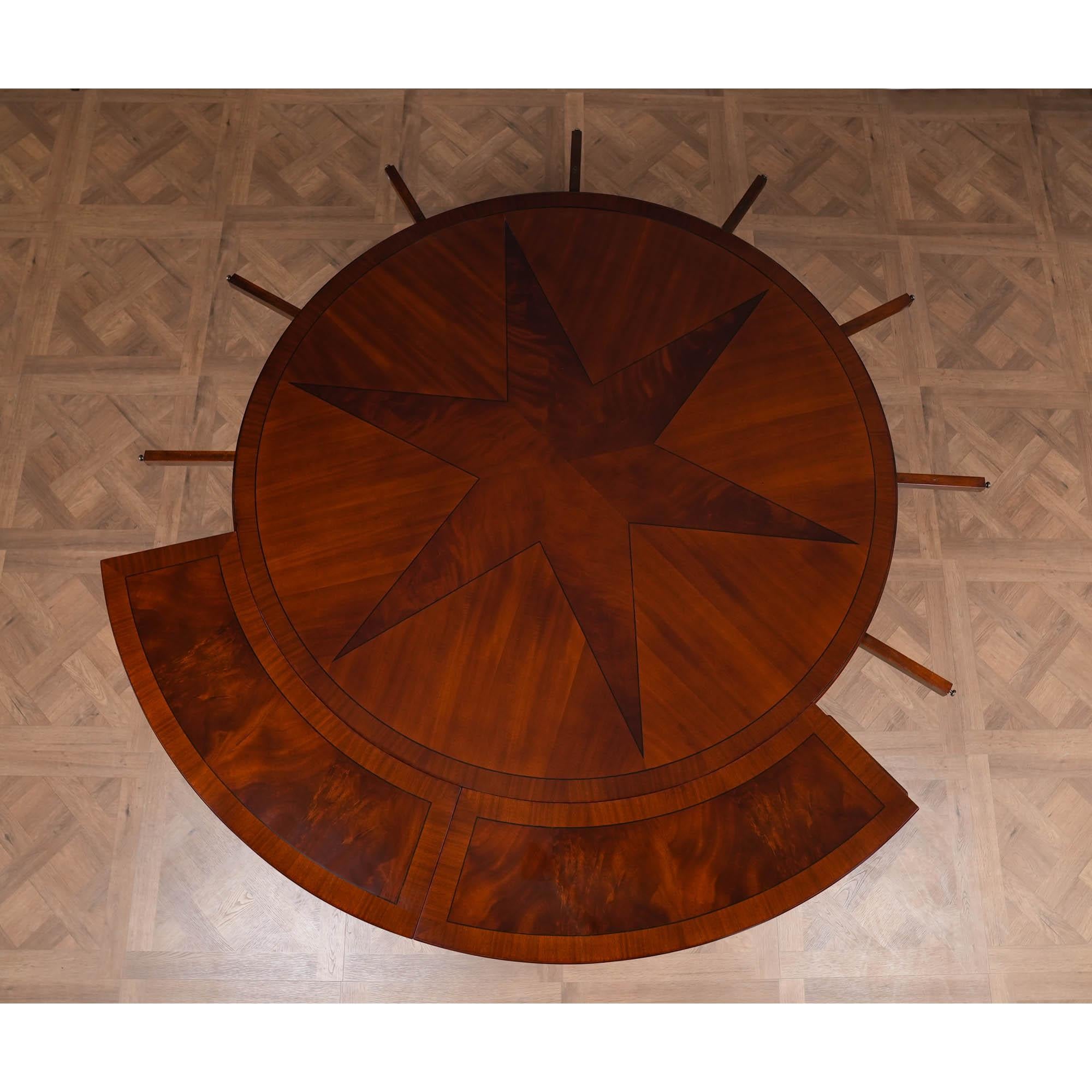 Table à manger à périmètre étoilé en vente 1