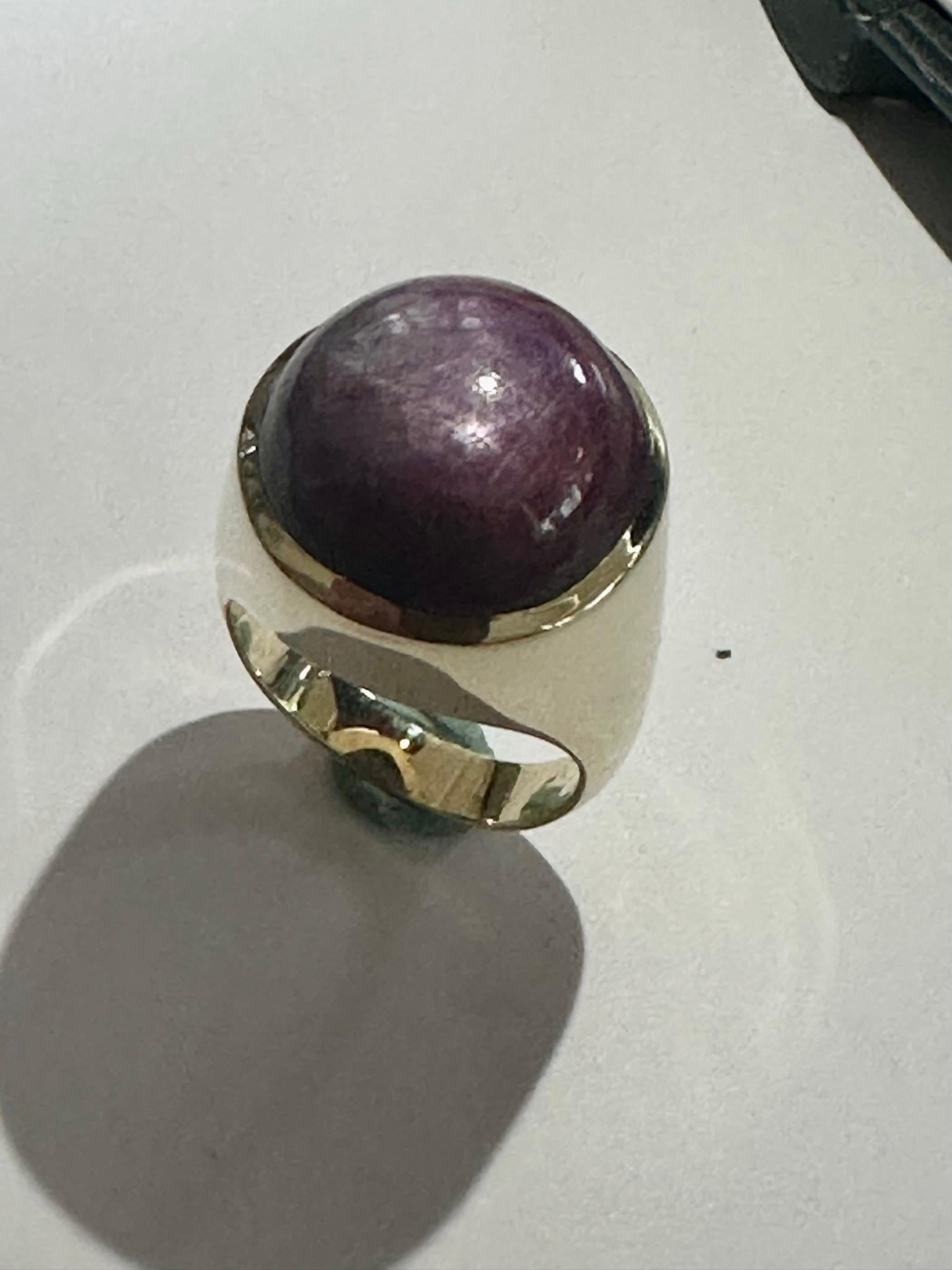 Cabochon Star Ruby 40.88 Carat Yellow Gold Ring