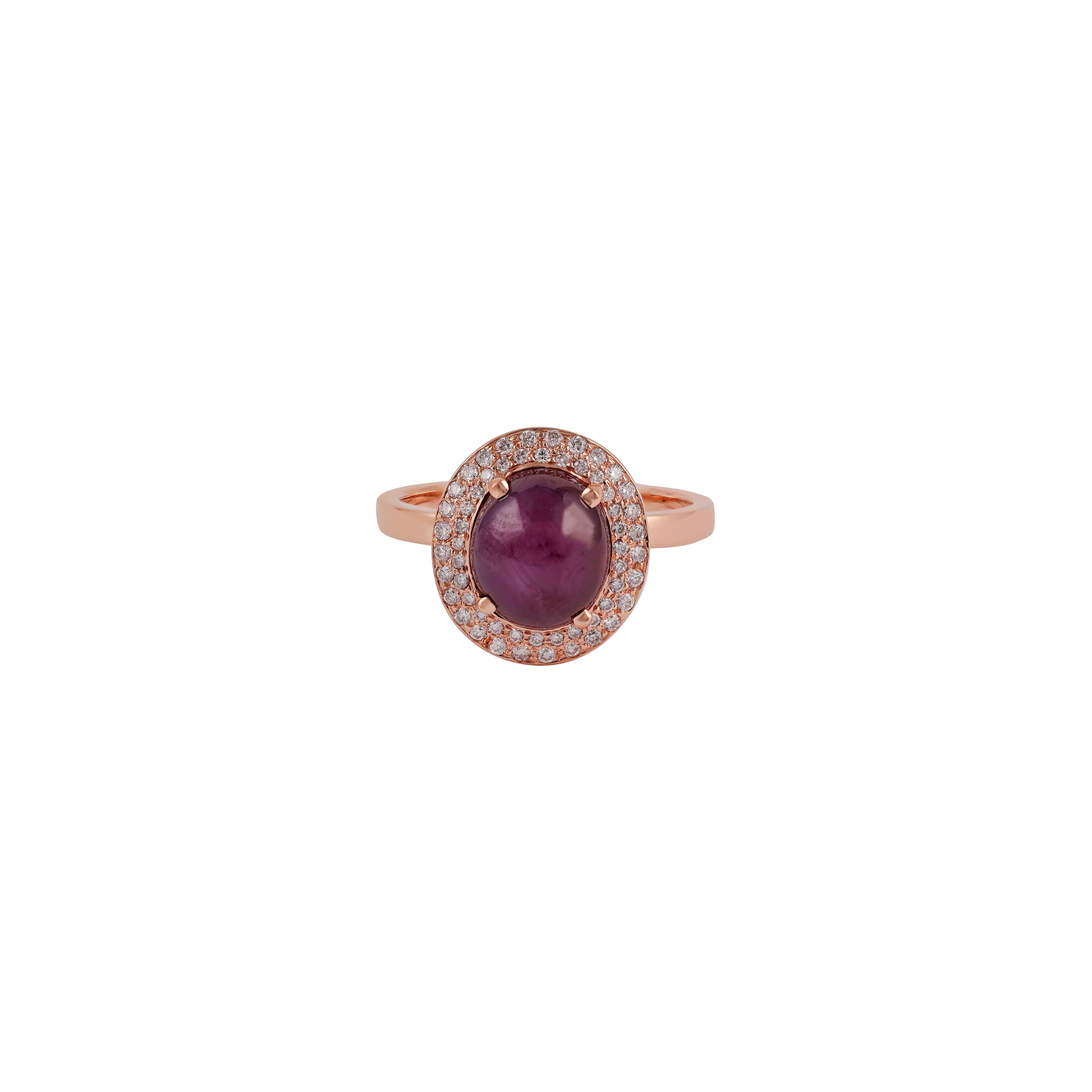 Star Ruby Ring Come Pendant Necklace in 18K Rose Gold.
Accessorize your look with this elegant Star Ruby Ring Come Pendant necklace. This stunning piece of jewelry instantly elevates a casual look or dressy outfit. Comfortable and easy to wear, it