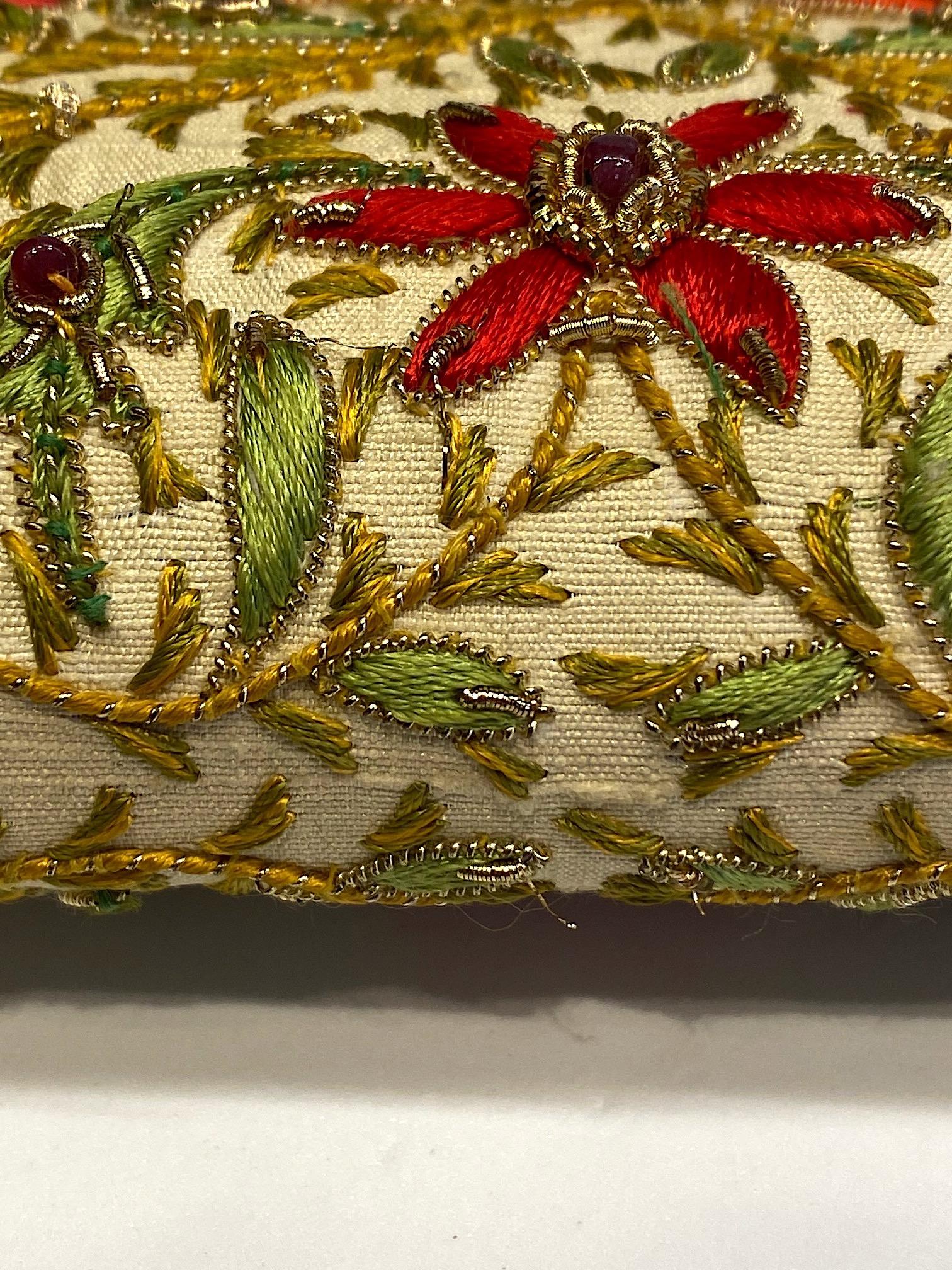 Star Ruby and Bead Silk Embroidered Evening Bag For Sale 12