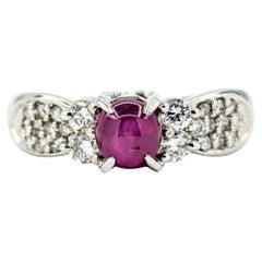 Anello con rubino e diamante Star in platino