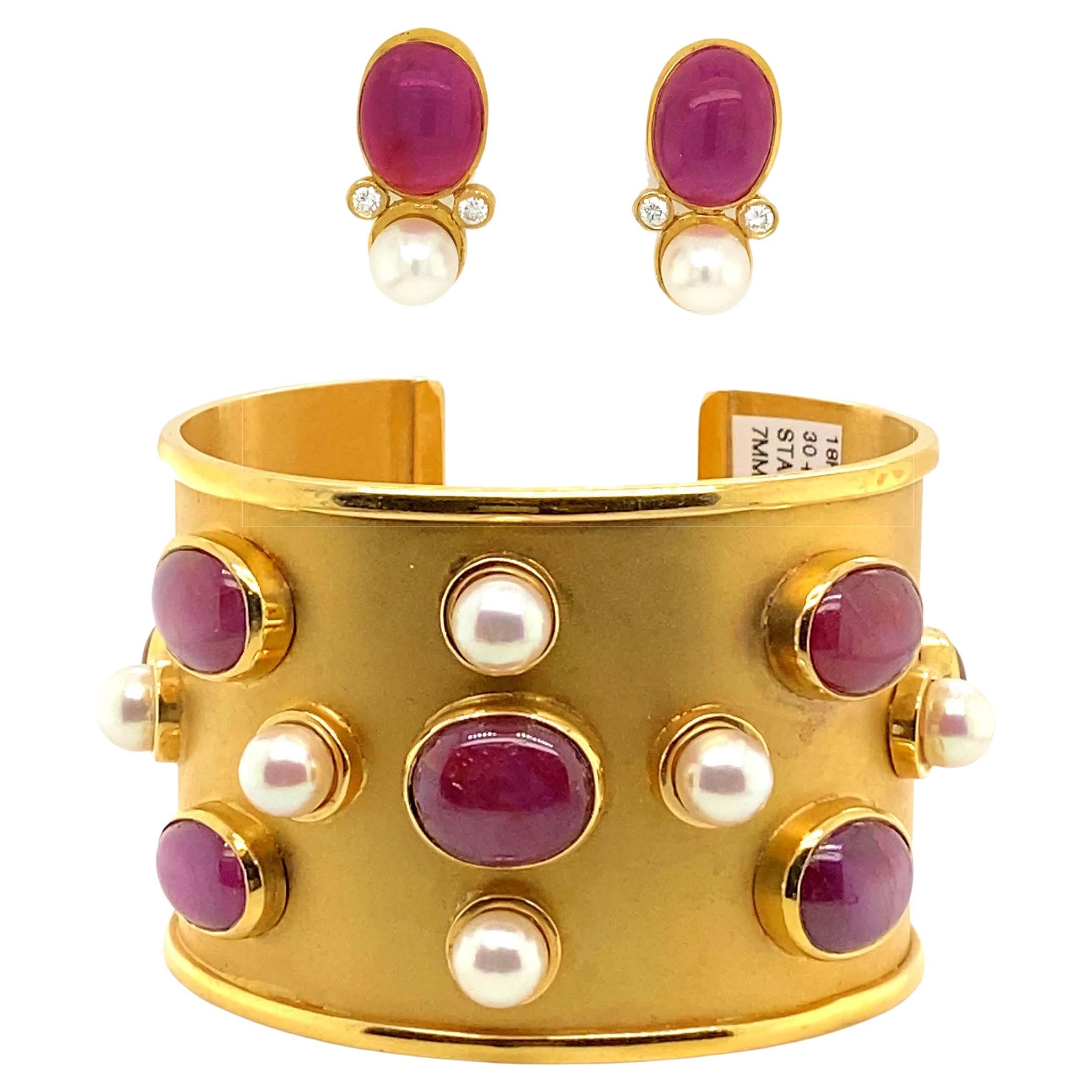 Star Ruby and Pearl Matching Cuff Bracelet and Earrings Set For Sale
