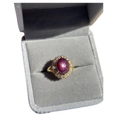 Zertifizierter 8,50ct natürlicher unerhitzter Stern-Rubin-Diamanten-Cluster-Ring, 18k