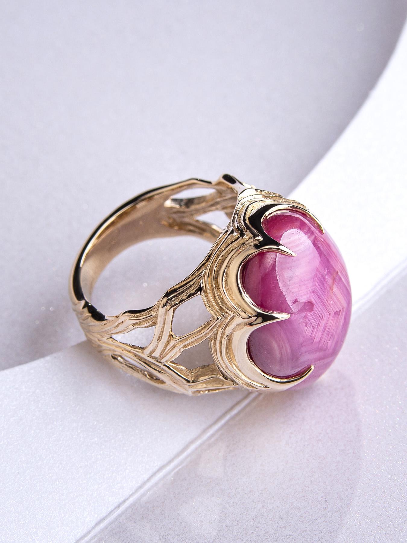 Artisan Large Star Ruby Ring gold Big Cocktail ring Pink Red Unisex For Sale