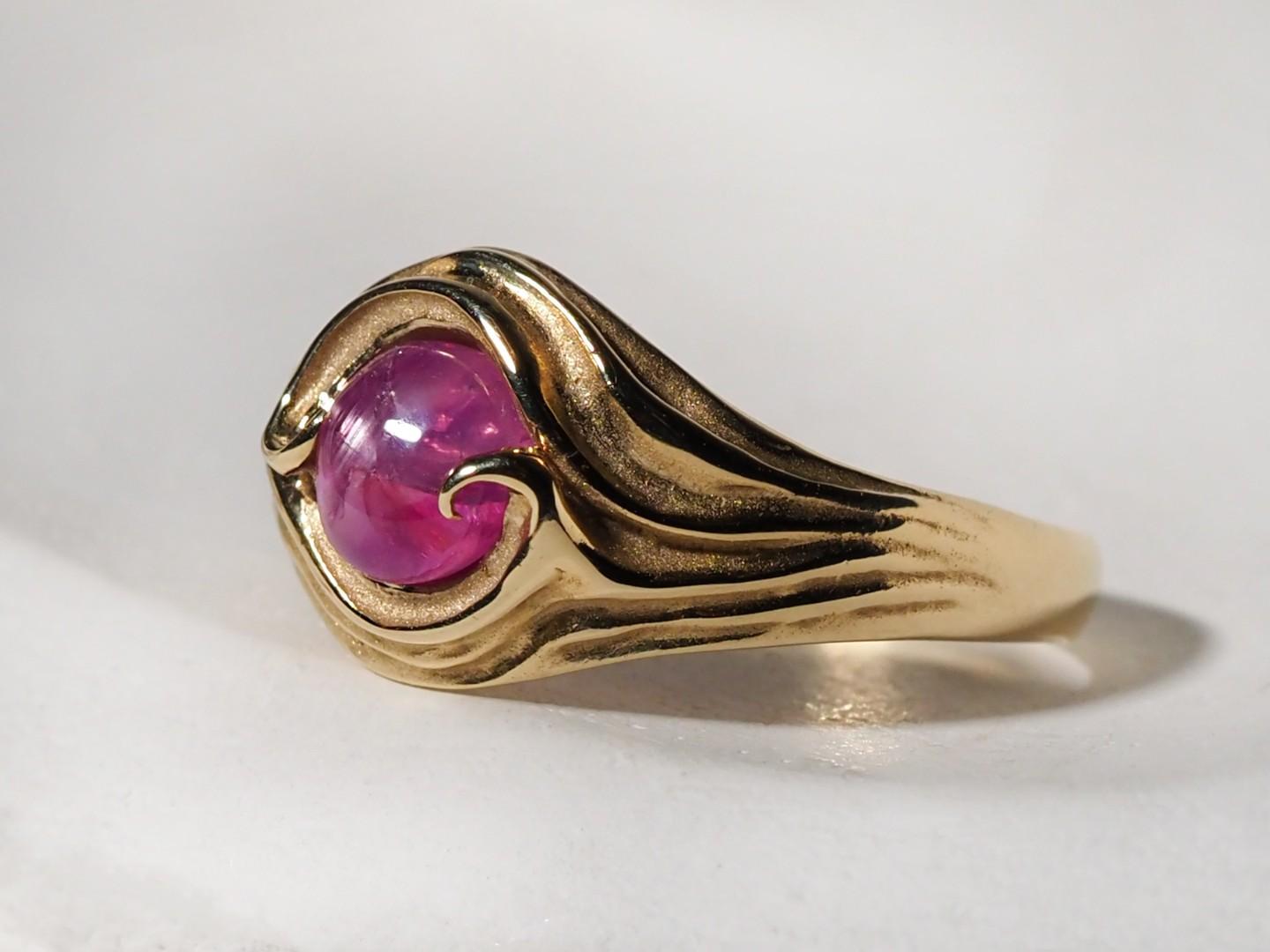 Star Ruby Gold Ring Hot Pink Natural Cabochon Gem Report Swirl Band For Sale 2
