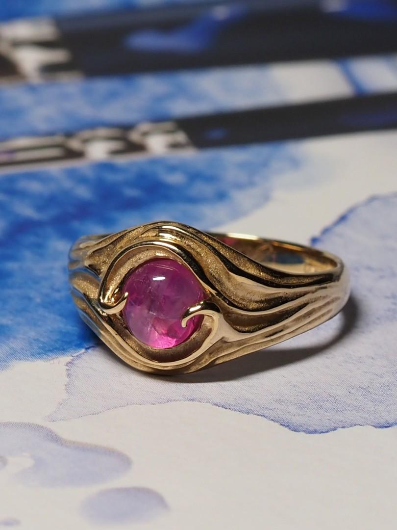 Star Ruby Gold Ring Hot Pink Natural Cabochon Gem Report Swirl Band In New Condition For Sale In Berlin, DE