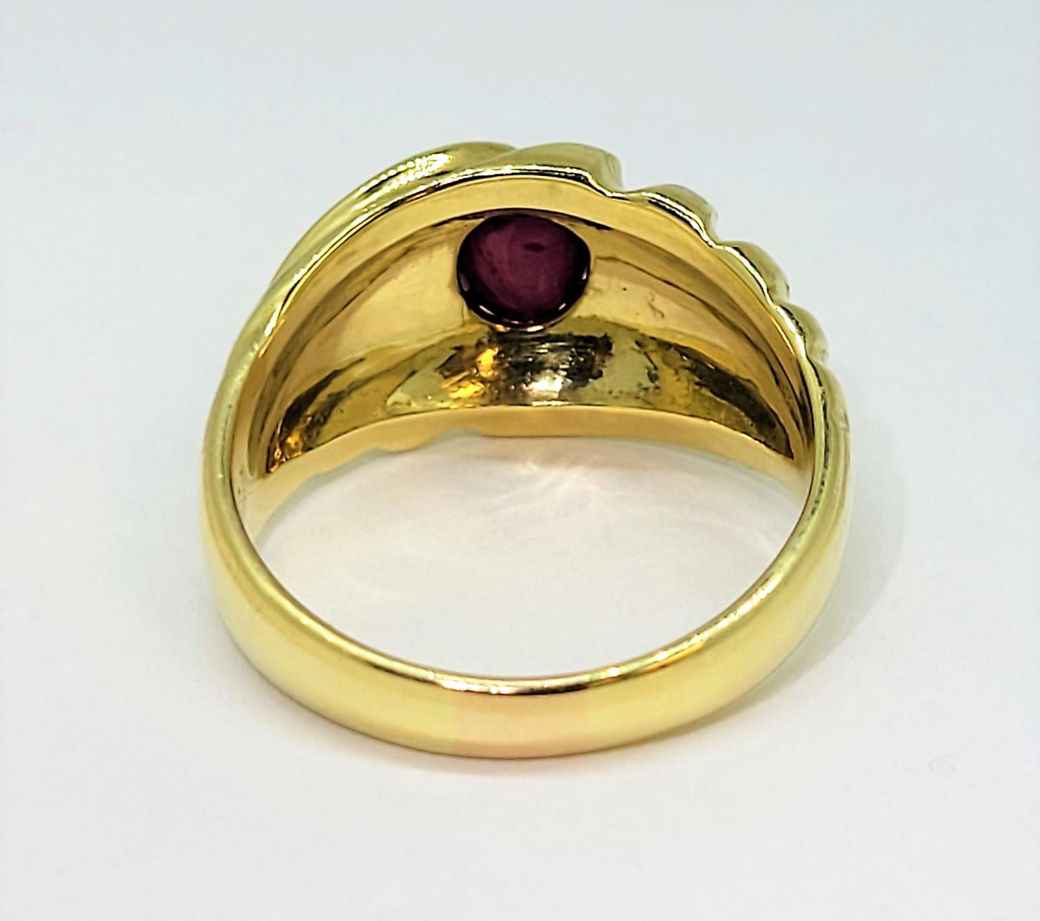 Star Ruby Ring 18 Karat Yellow Gold In Good Condition In Dallas, TX