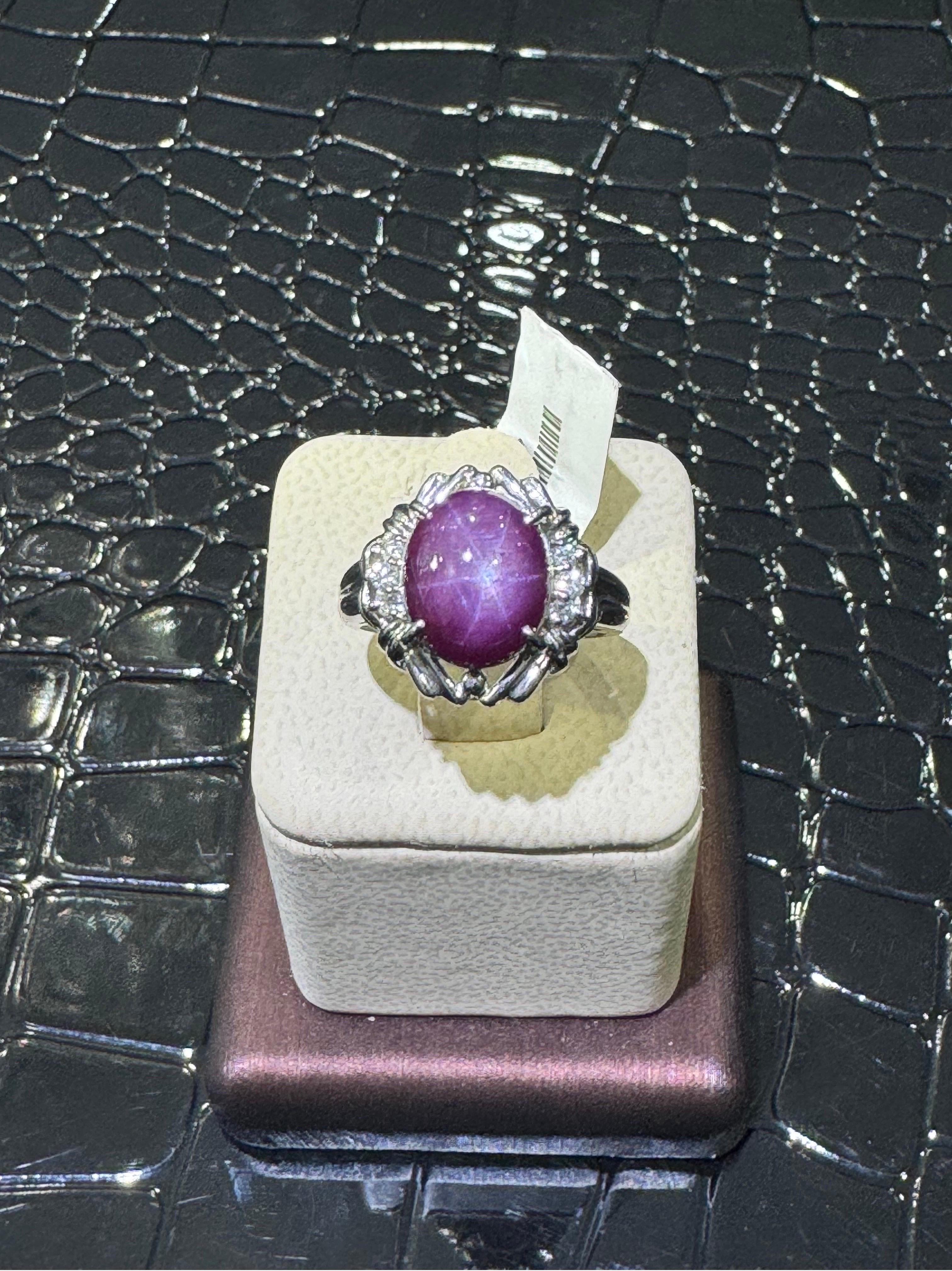 Star Ruby ring In Platinum In New Condition For Sale In Fort Lauderdale, FL