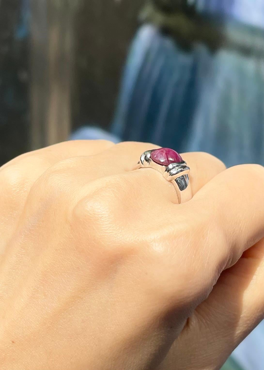 Femenino o masculino Anillo de rubí estrella engastado en oro blanco de 18 quilates en venta