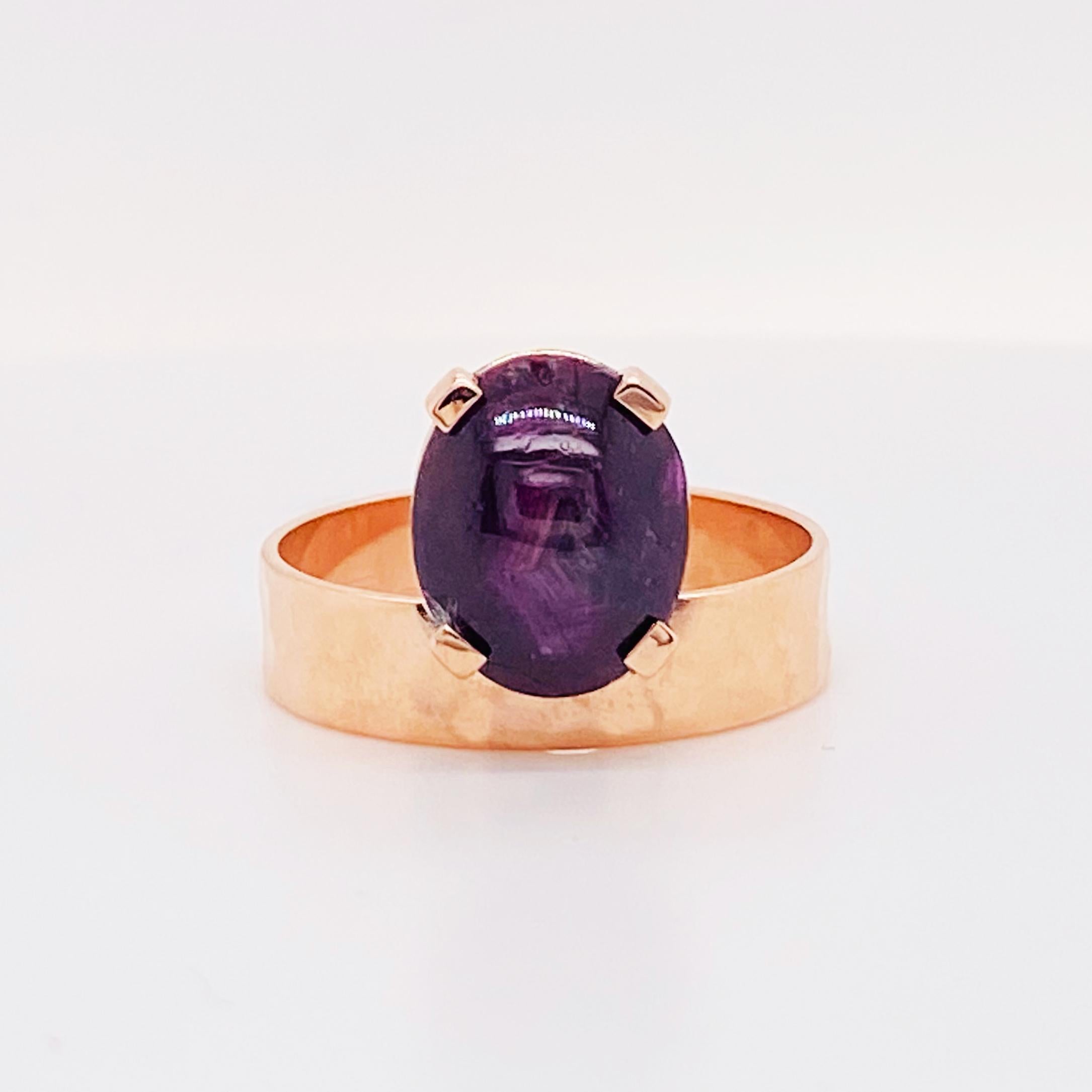 Taille ovale Bague en or rose 14 carats avec rubis étoilé et rubis, pierre précieuse martelée sur mesure, large anneau en rubis de 3,75 carats  en vente