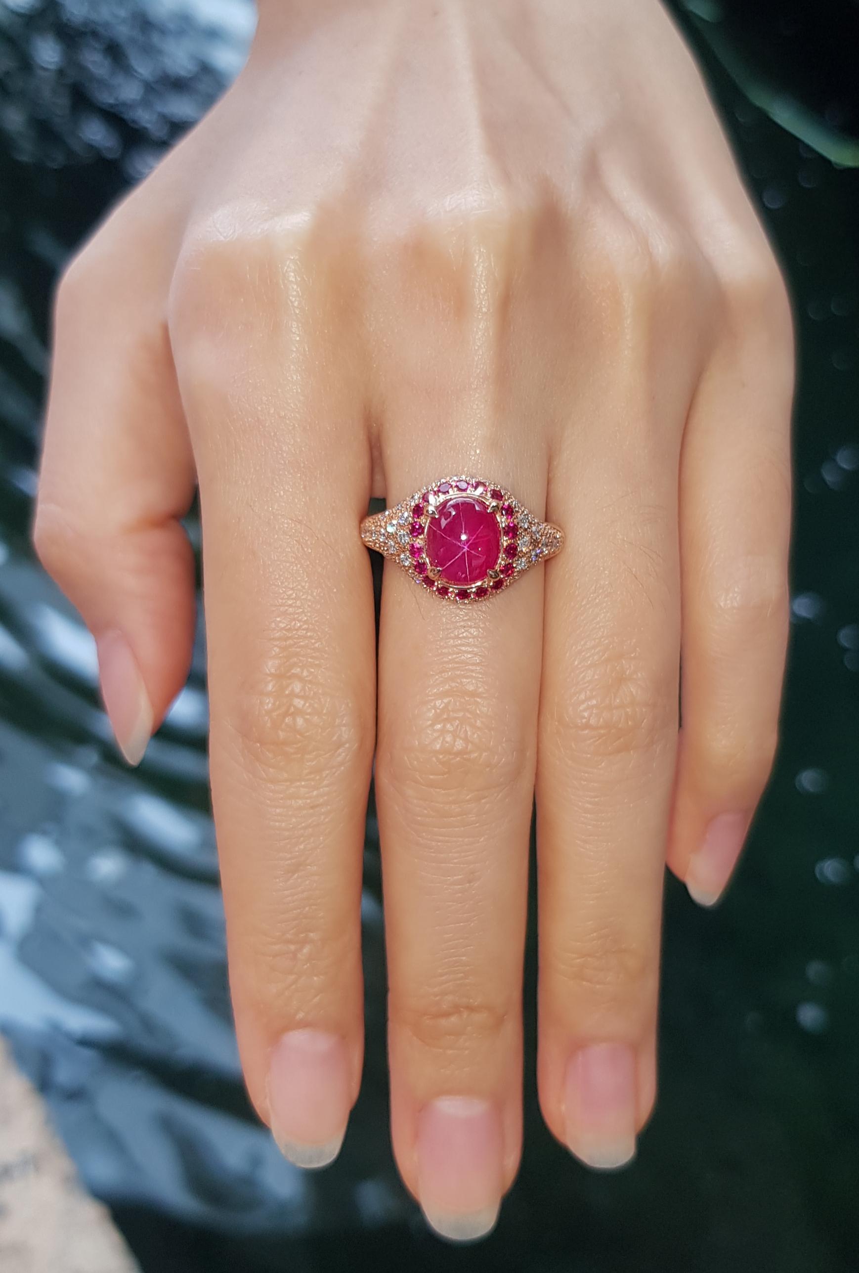 Stern-Rubin, Rubin  Ring mit Diamanten und Diamanten in 18 Karat Roségold gefasst Damen im Angebot