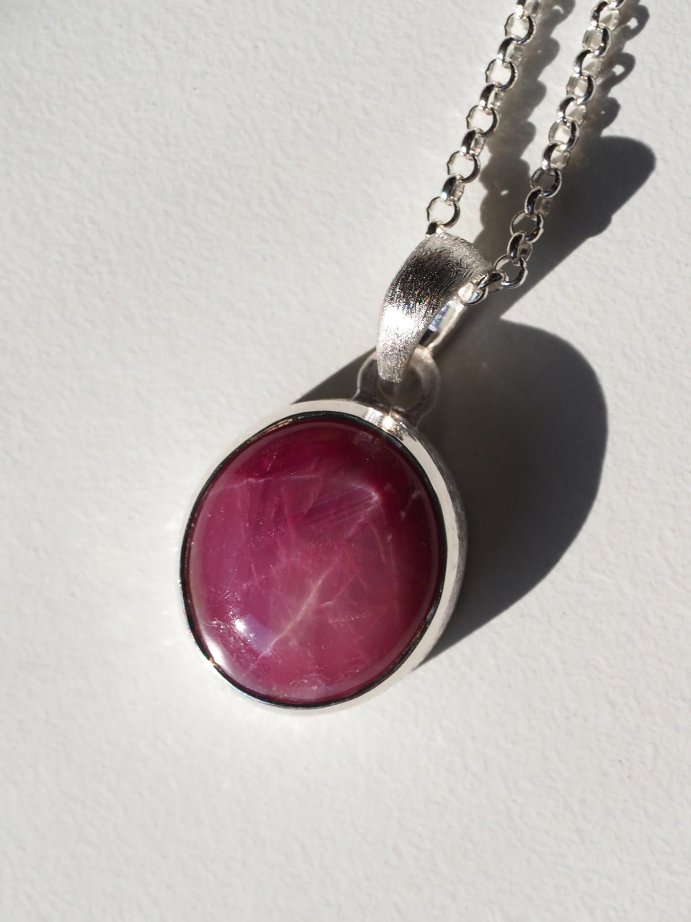 da uomo o donna Collana d'argento con rubino stella Nature Red 15 ct Ciondolo con gemma di rubino regalo LOTR in vendita