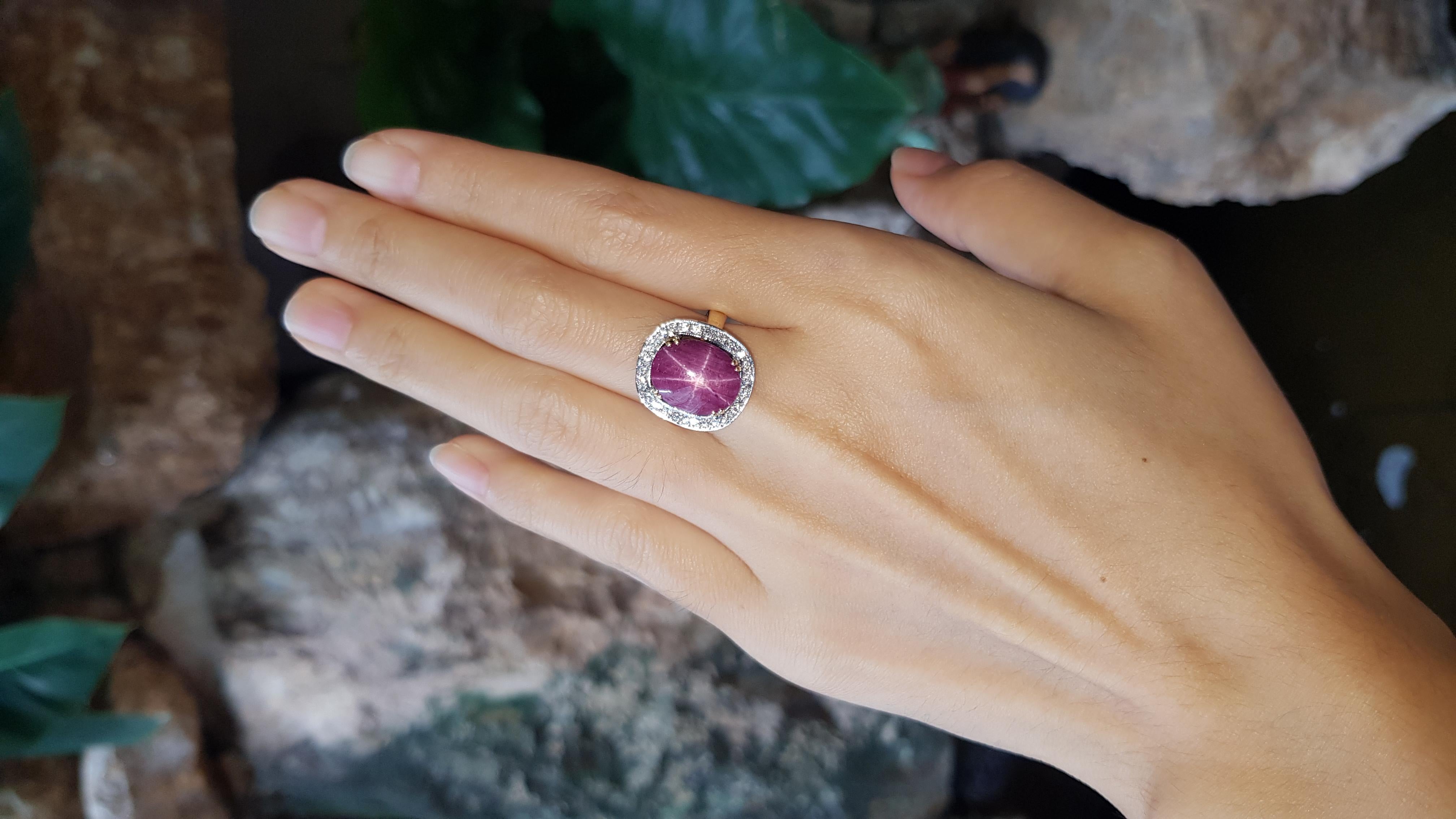 Star Ruby 10.26 carats with Diamond 0.50 carat Ring set in 18 Karat Gold Settings

Width:  1.5 cm 
Length: 1.7 cm
Ring Size: 51
Total Weight: 11.76 grams

