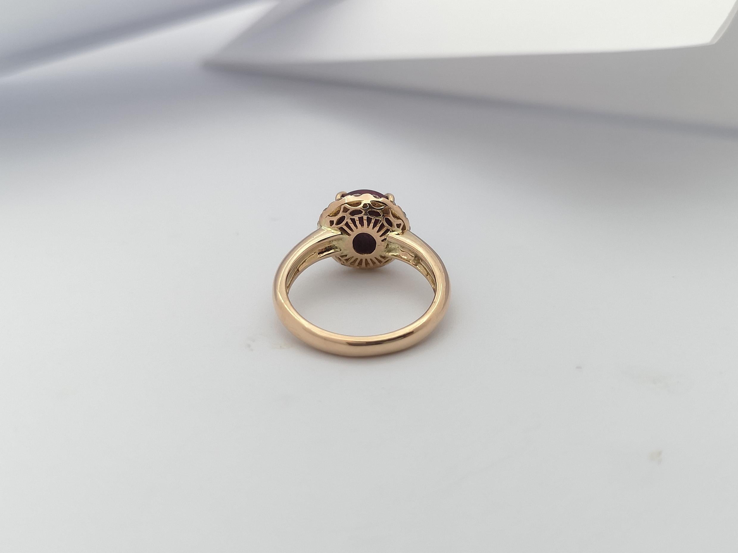 Anillo de rubí estrella con diamantes engastado en oro rosa de 18 quilates 5