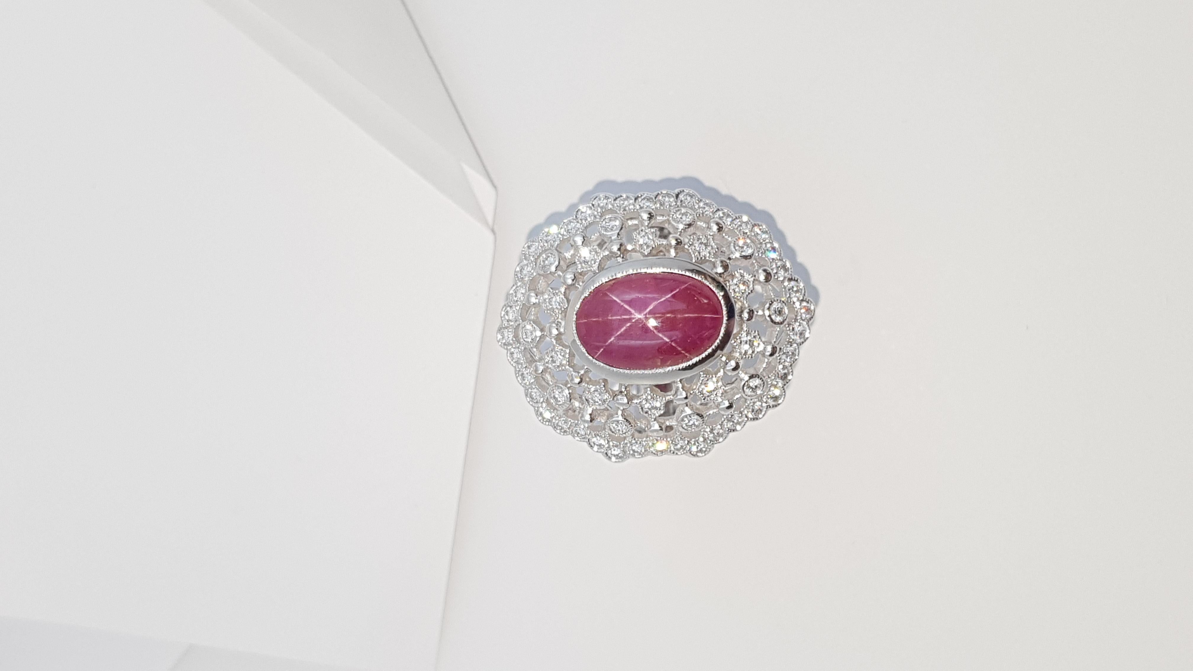 Stern-Rubin-Ring mit Diamant in 18 Karat Weißgold gefasst im Angebot 6