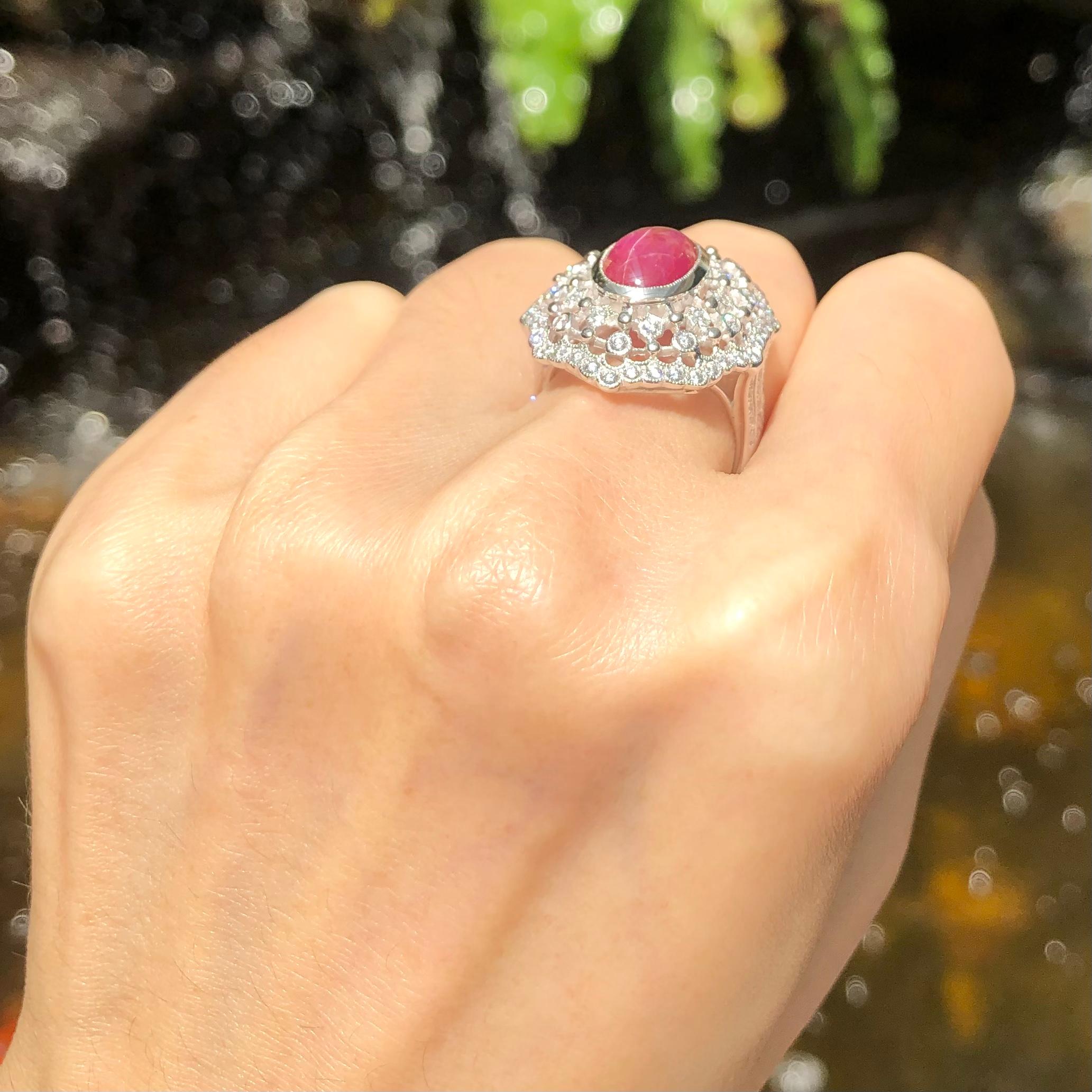 Star Ruby with Diamond Ring Set in 18 Karat White Gold Settings In New Condition For Sale In Bangkok, TH