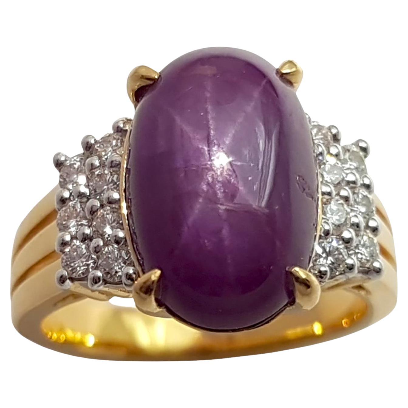 Anillo Estrella de Rubí con Diamante engastado en Oro de 18K