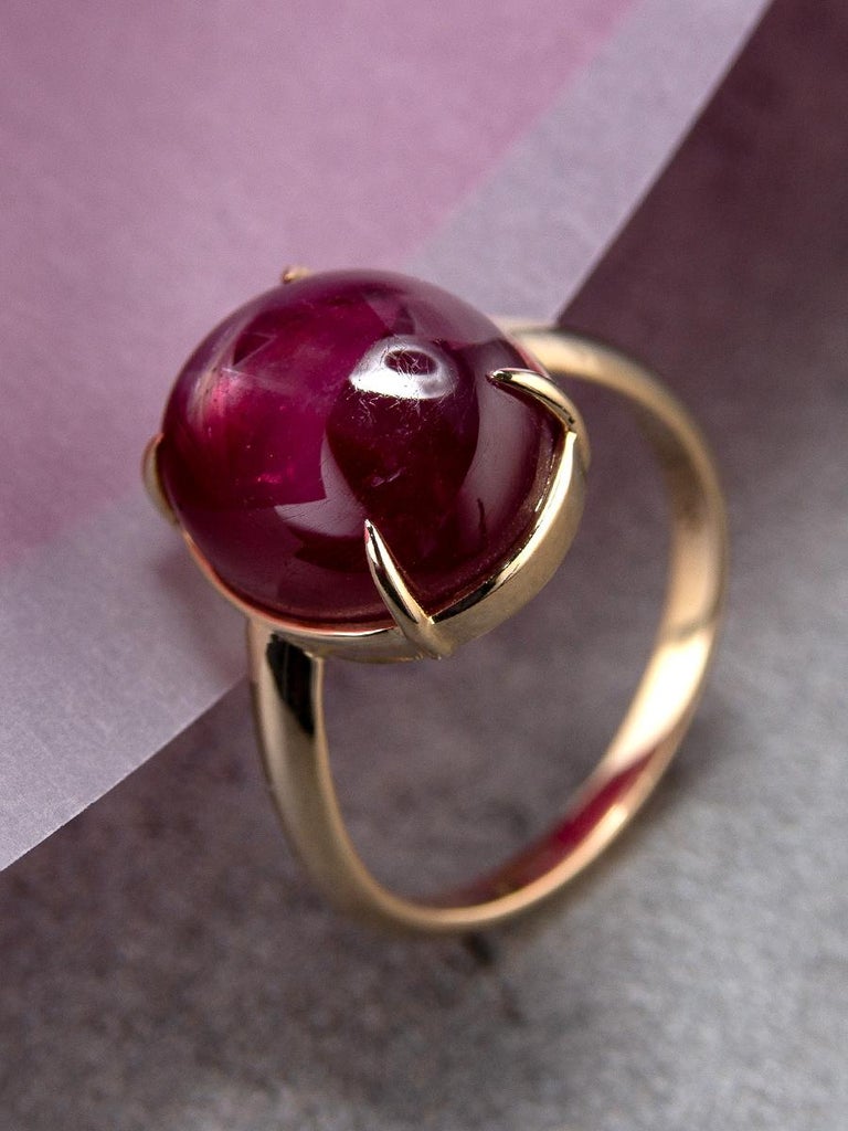 Star Ruby Yellow Gold Ring Natural Cabochon Plum Purple Magic Unisex  Minimalism For Sale at 1stDibs | star ruby ring designs, star ruby rings,  cabochon star ruby