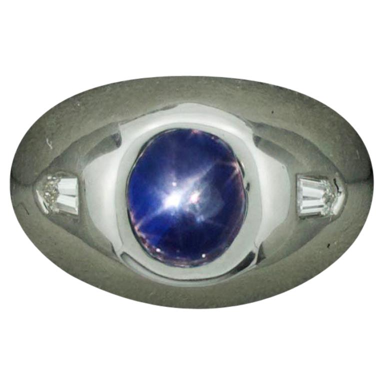 Star Sapphire and Diamond Pinky Ring in Platinum, circa 1940s For Sale