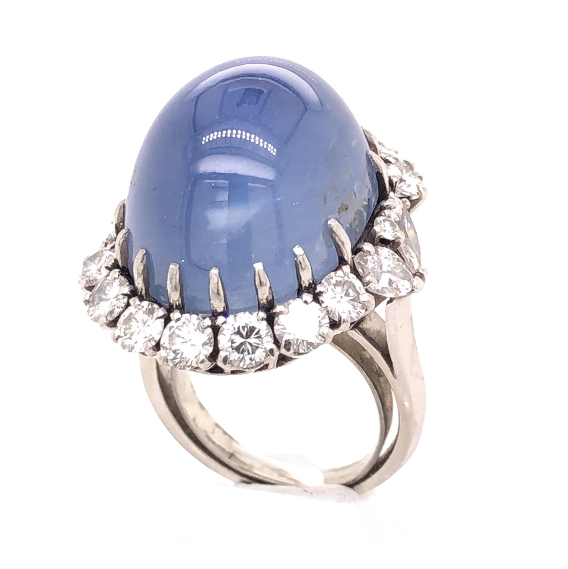 Star Sapphire and Diamond Ring In Excellent Condition In Idar-Oberstein, DE