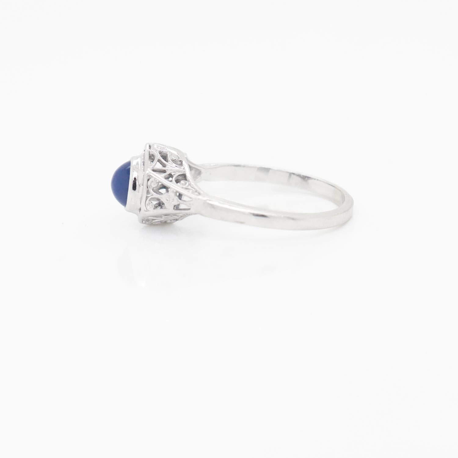 Star Sapphire Cabochon & 14K White Gold Art Deco Style Filigree Ring For Sale 3