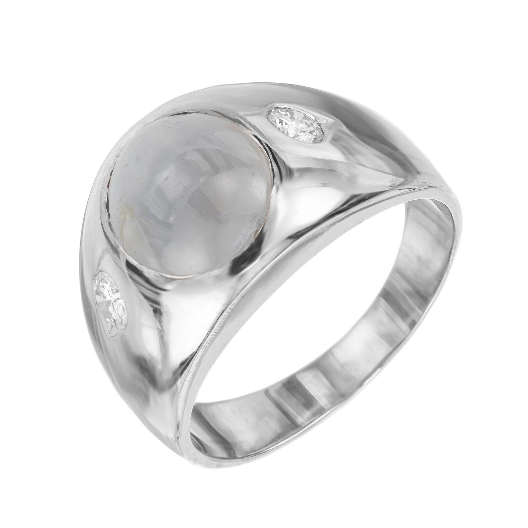 Taille ovale GIA 5.00 Cabochon Star Sapphire Diamond Bague trois pierres pour homme en or blanc en vente