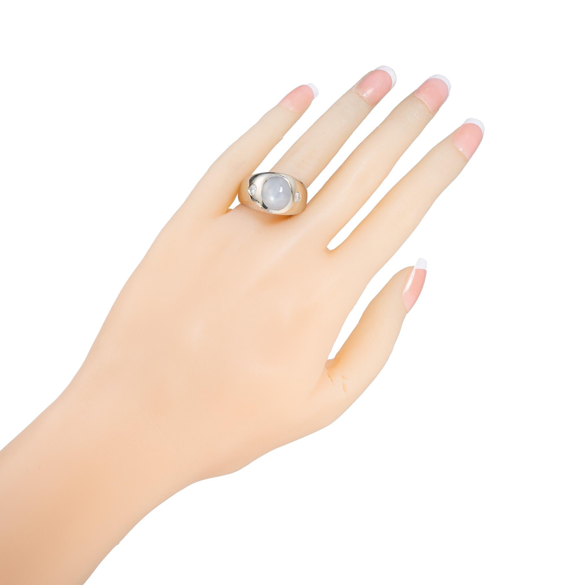 GIA 5.00 Cabochon Star Sapphire Diamond Bague trois pierres pour homme en or blanc en vente 3