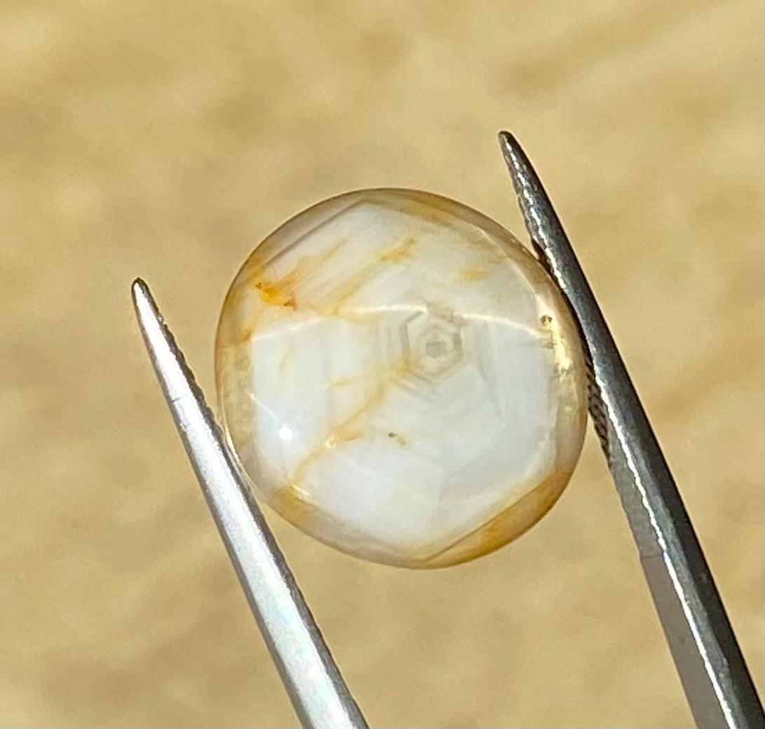 Cabochon Star Sapphire, Natural Milk and Honey For Sale
