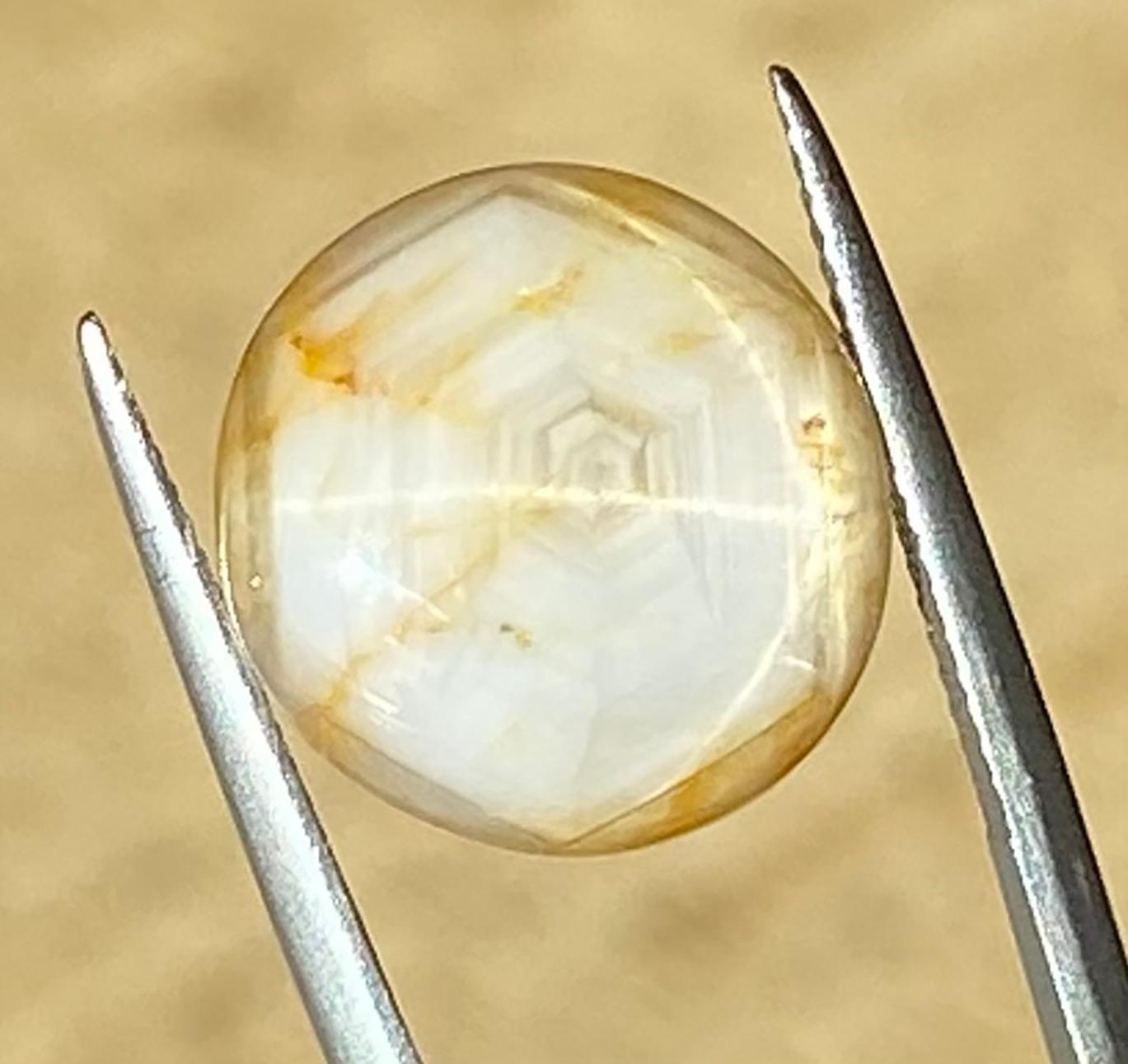 Star Sapphire, Natural Milk and Honey In New Condition For Sale In Seattle, WA