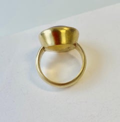 Ring mit Sternsaphir/Rubin aus 22 Karat Gelbgold