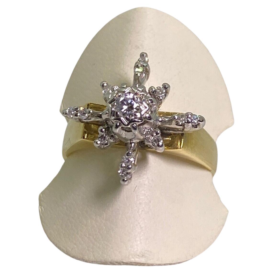 Star-förmiger Diamant (0,35 Karat insgesamt) Cocktail-Ring aus 18 Karat 18 Karat 750 Gelbgold. im Angebot