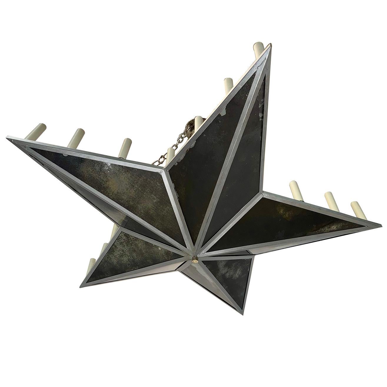 Metà XX secolo Lampadario a specchio a forma di stella in vendita