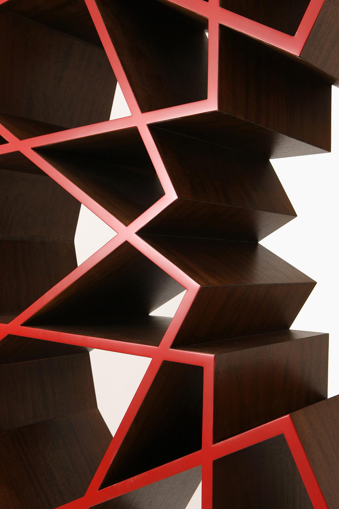 Star Shelf - American walnut geometric bookshelf (Libanesisch) im Angebot