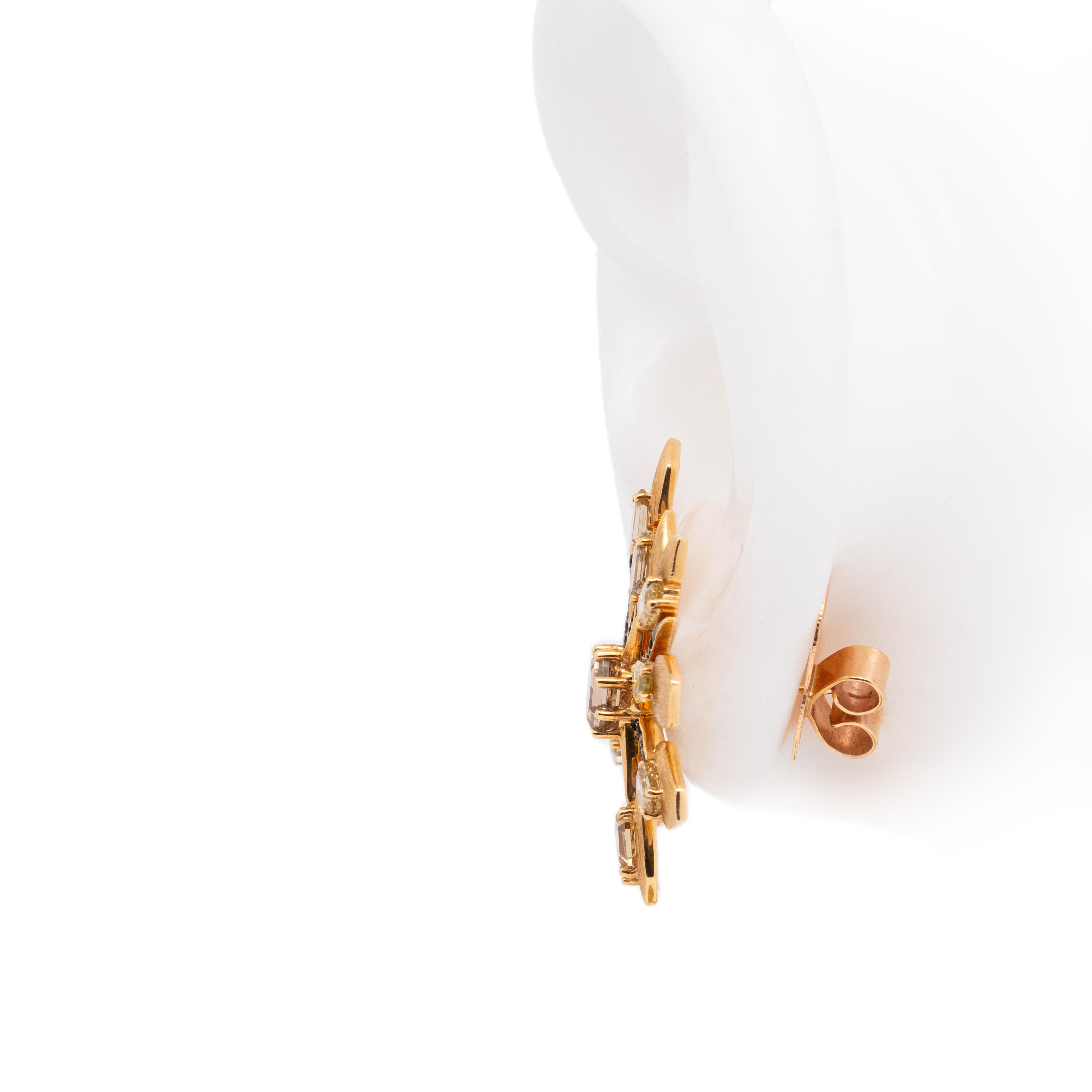 Taille mixte Boucles d'oreilles en diamant brillant, or jaune 18K, Austy Lee en vente