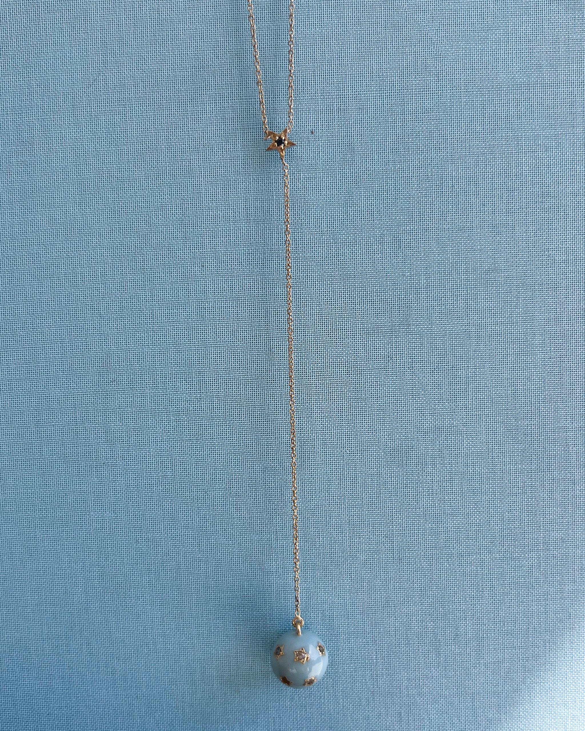 Collier sphère étoilée diamants blancs émail bleu ciel - pendentif goutte céleste en vente 2