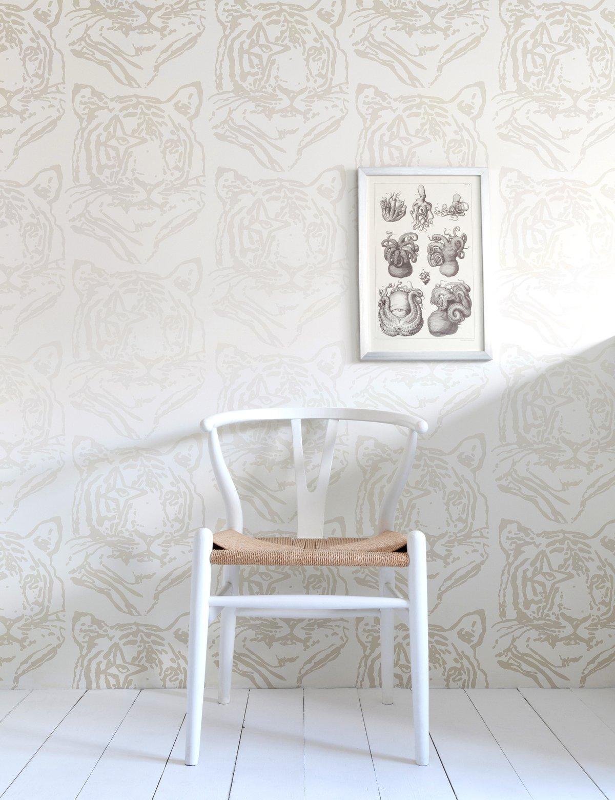 Star Tiger Designer Wallpaper in Mist 'Pearlescent Metallic on Soft White' In New Condition For Sale In Brooklyn, NY