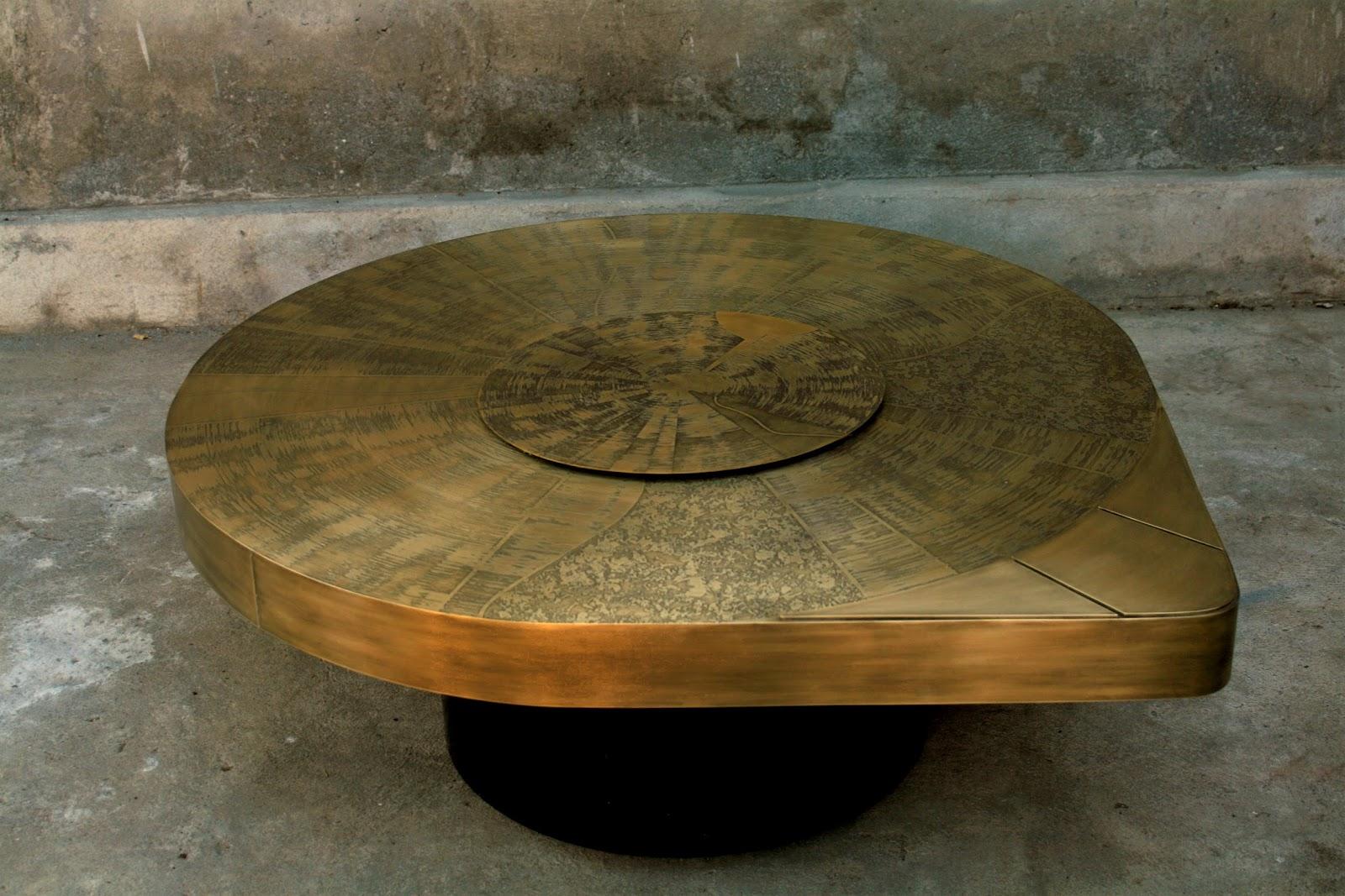 Star Trek Brass Coffee Table by Brutalist Be
One Of A Kind
Dimensions: Ø 100 x W 119 x H 35 cm.
Materials: Brass.

Also available in copper and in matte, glossy or black-patinated finishes. Please contact us. 

 A space age inspired pattern with