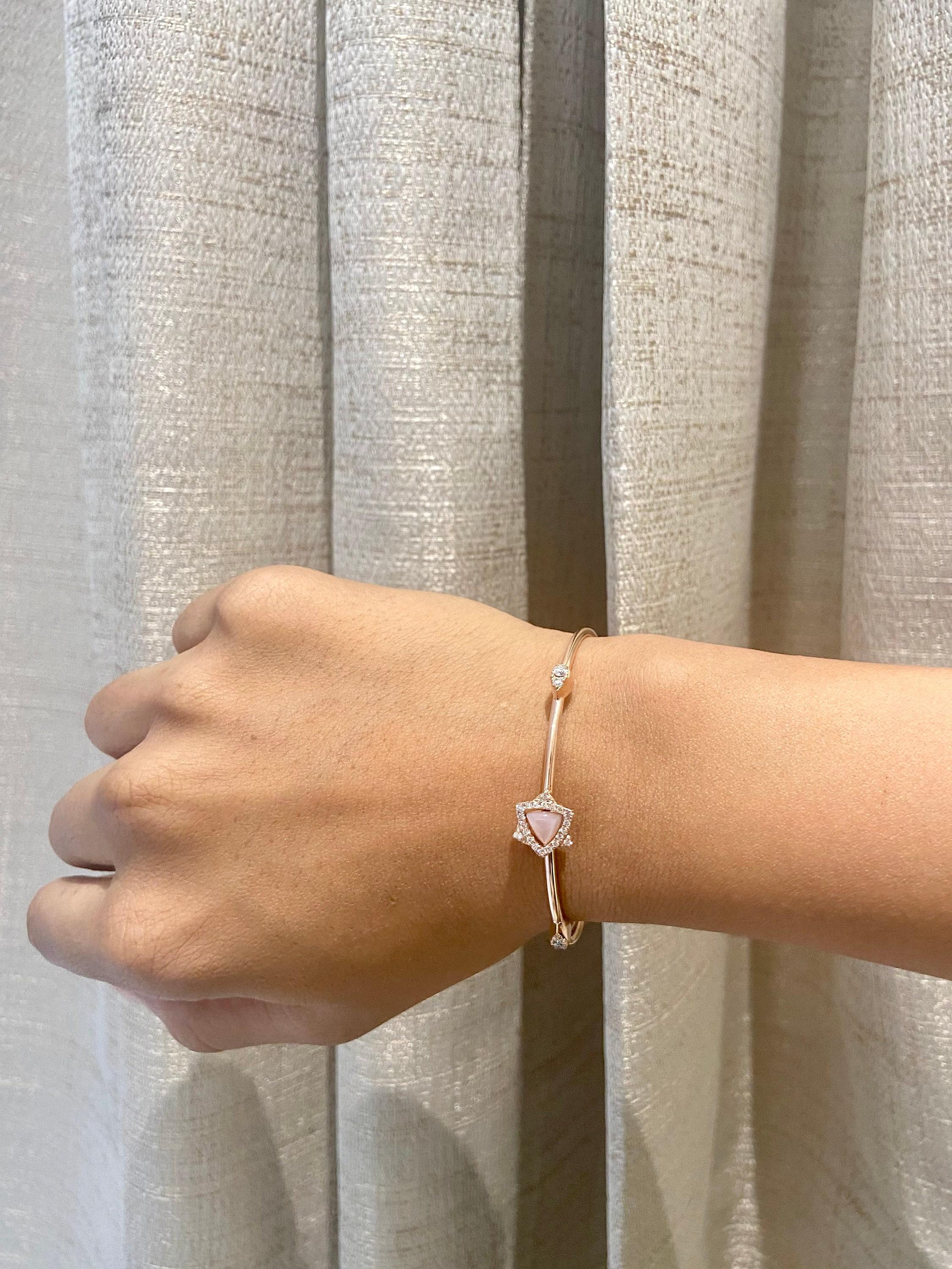 Art Deco Star Triangle Diamond Bracelet in 14K Solid Gold (Certified) For Sale