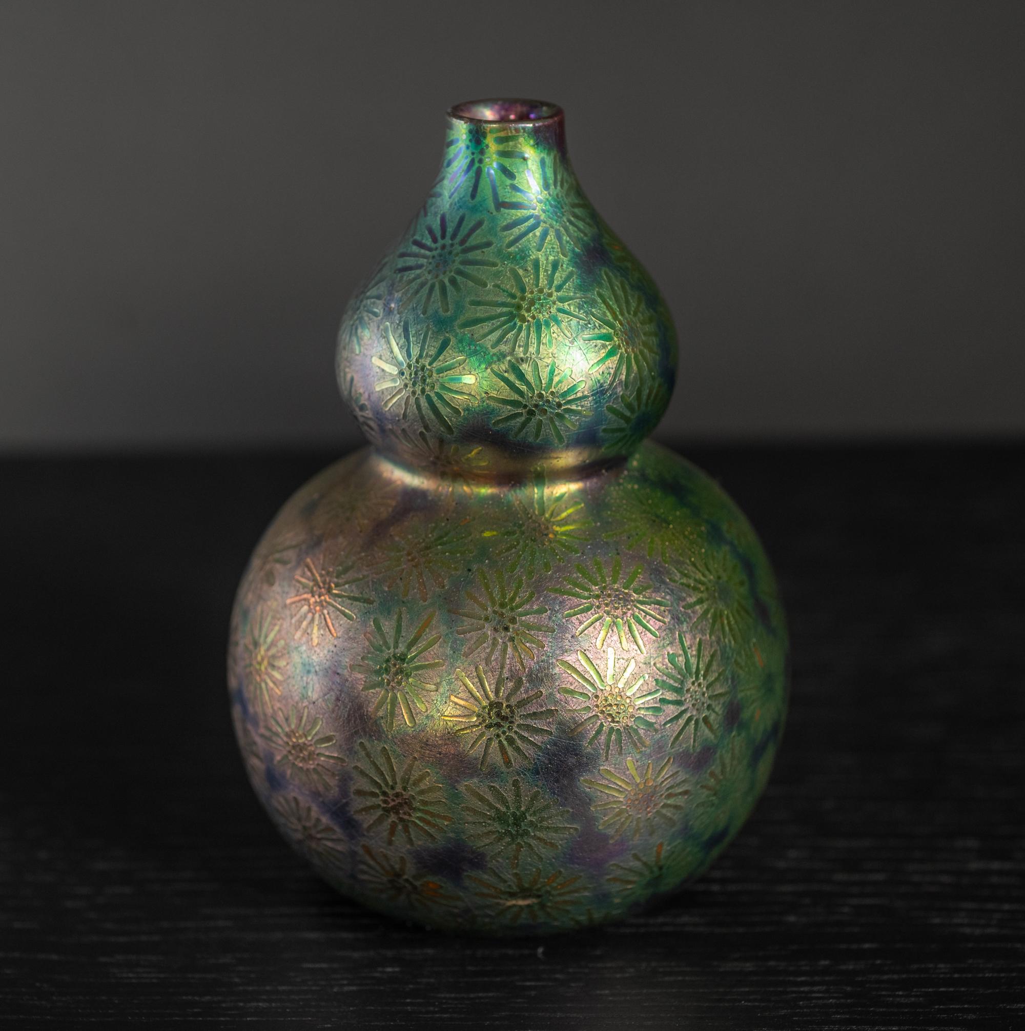 Early 20th Century Starburst Art Nouveau Iridescent Vase by Clement Massier For Sale