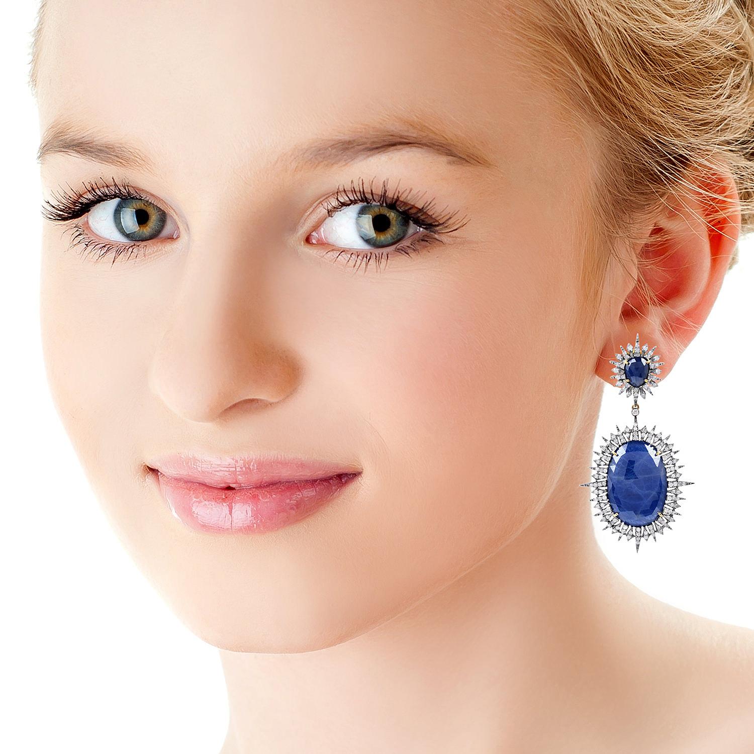 Contemporain Boucles d'oreilles saphir bleu en forme d'étoile et diamant en vente
