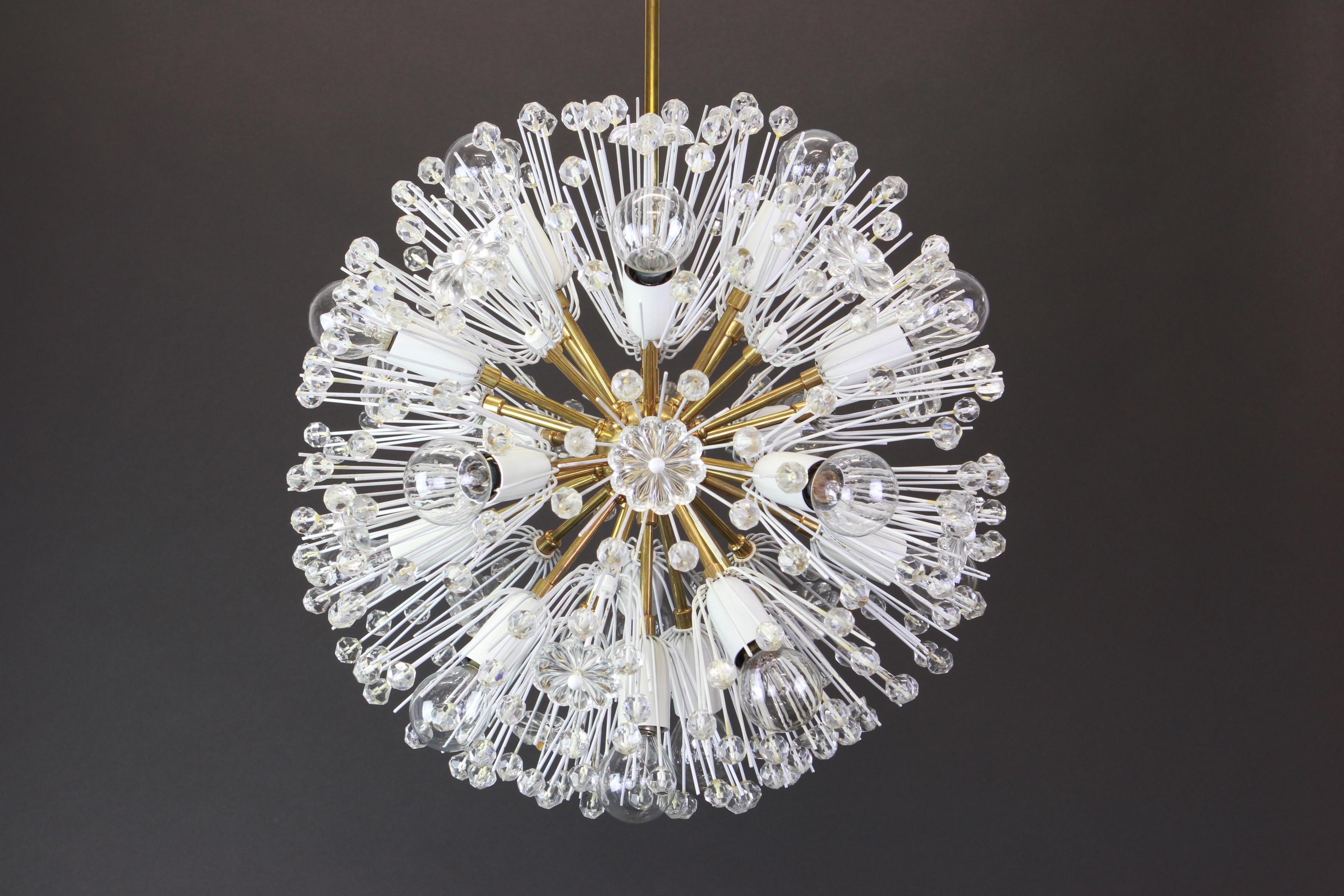 Austriaco Lampadario a stella in ottone di Emil Stejnar, Austria, anni '60 in vendita