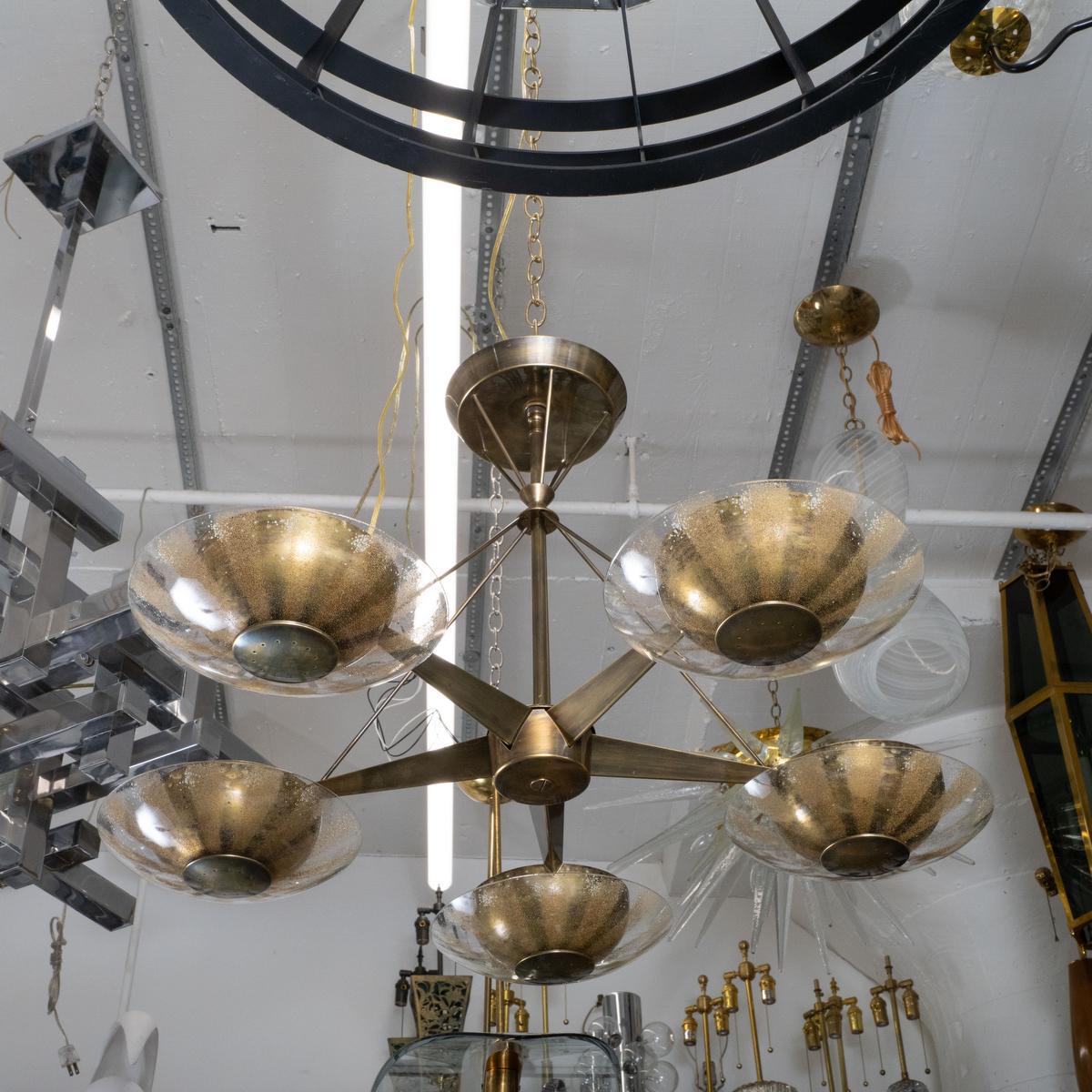 Starburst chandelier by Gerald Thurston for Lightolier In Good Condition For Sale In Tarrytown, NY
