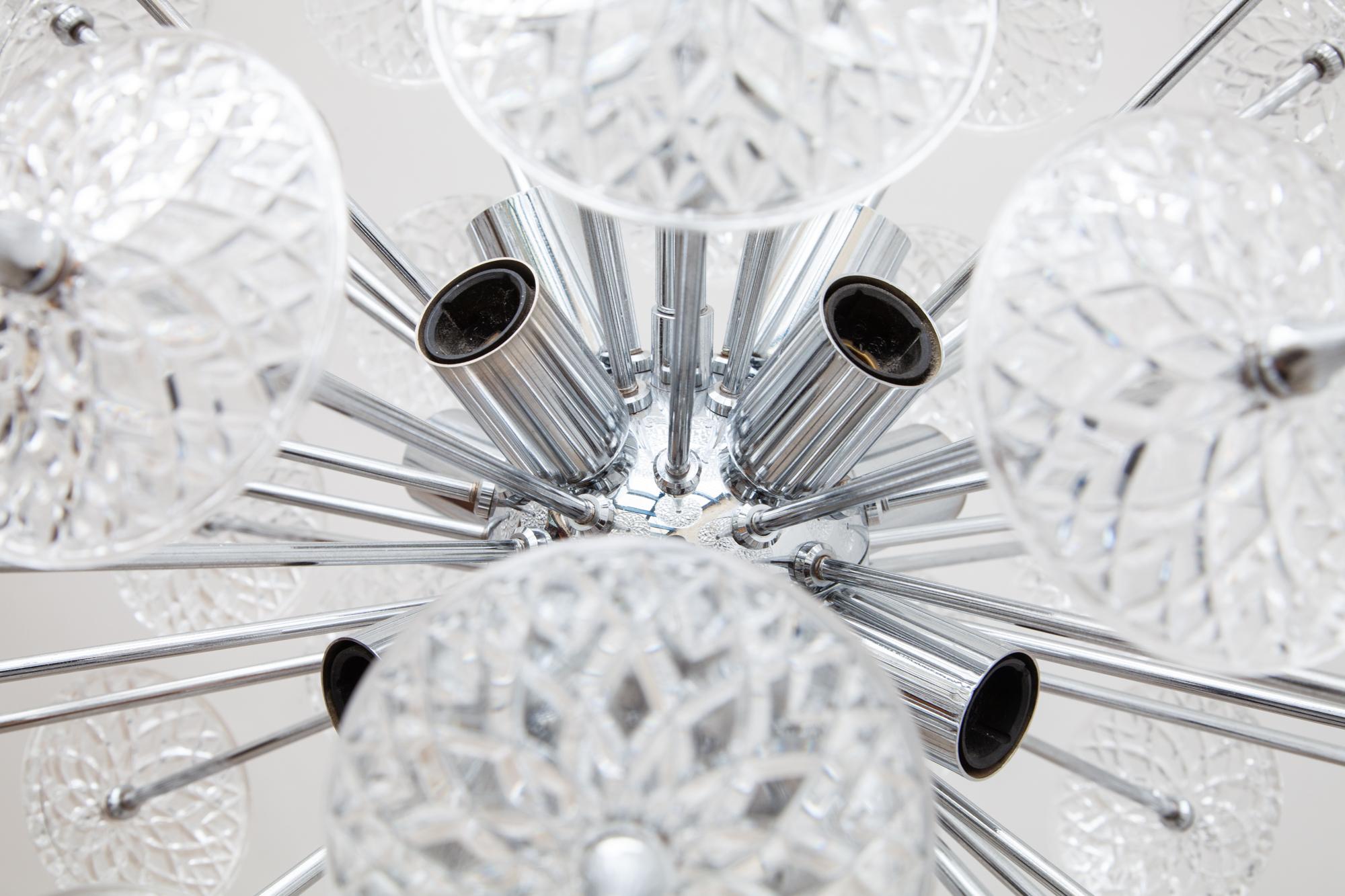 Starburst-Kronleuchter, modernistischer, geblümter Sputnik von Val Saint Lambert, Belgien (Belgisch) im Angebot
