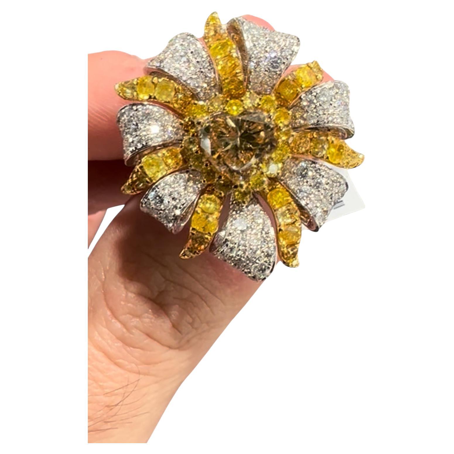 Anello/pendente da cocktail Starburst in oro 18 carati con diamanti gialli cognac a forma di cuore in vendita