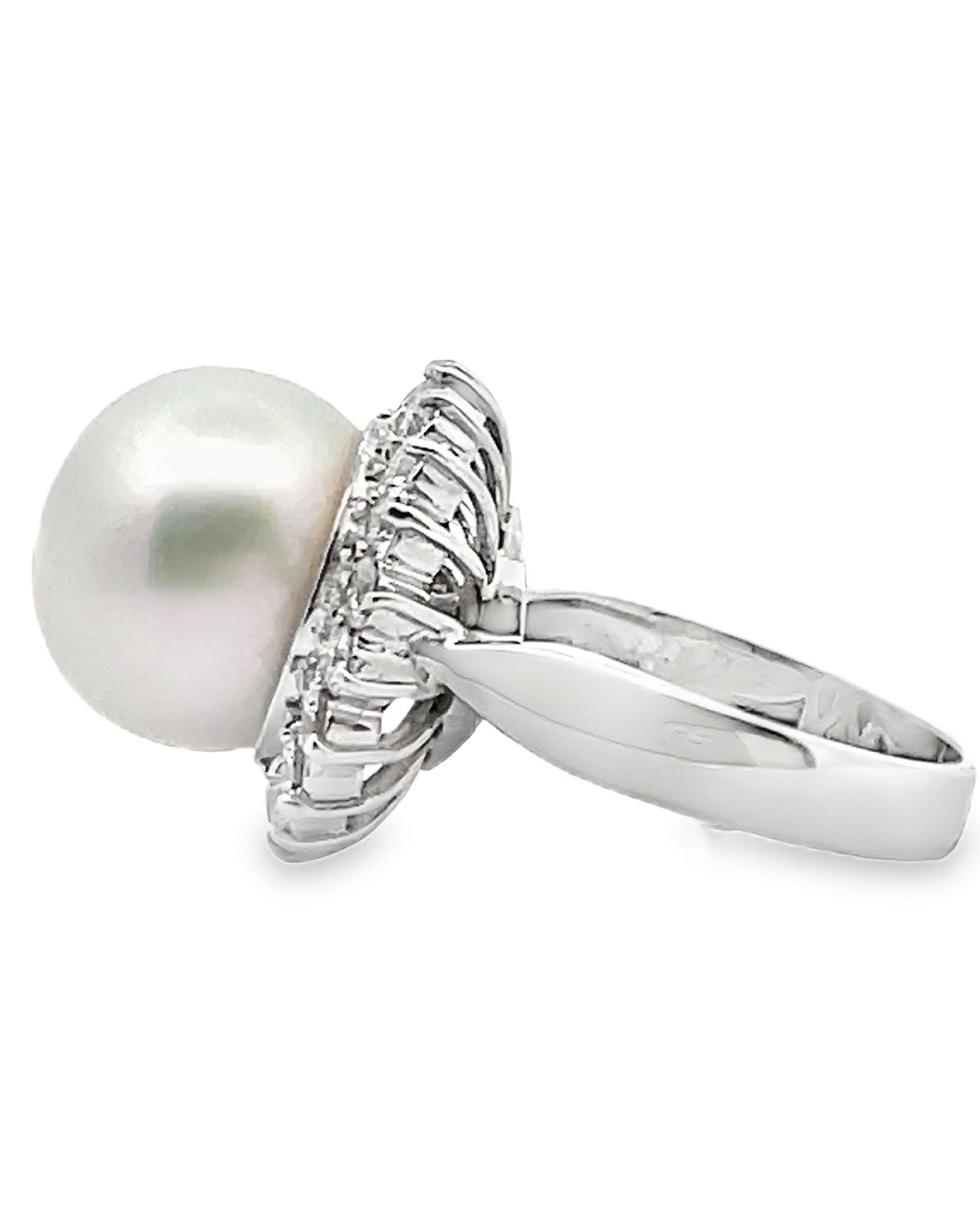 Anillo de Diamantes Starburst con Perla del Mar del Sur en Oro Blanco de 14K Contemporáneo en venta