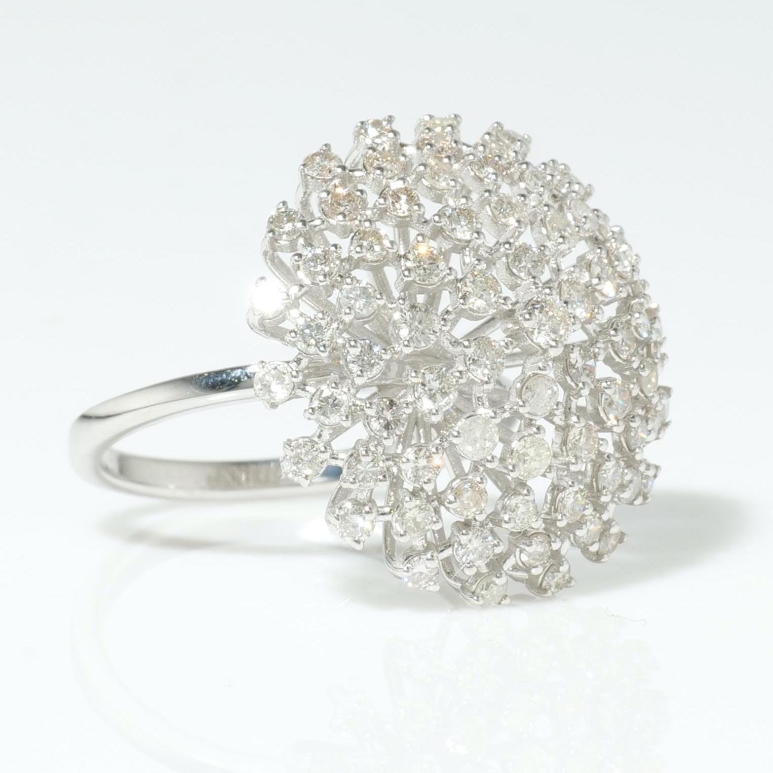 Taglio rotondo Anello cocktail con diamante a cupola Starburst in oro massiccio 14k (certificato) in vendita